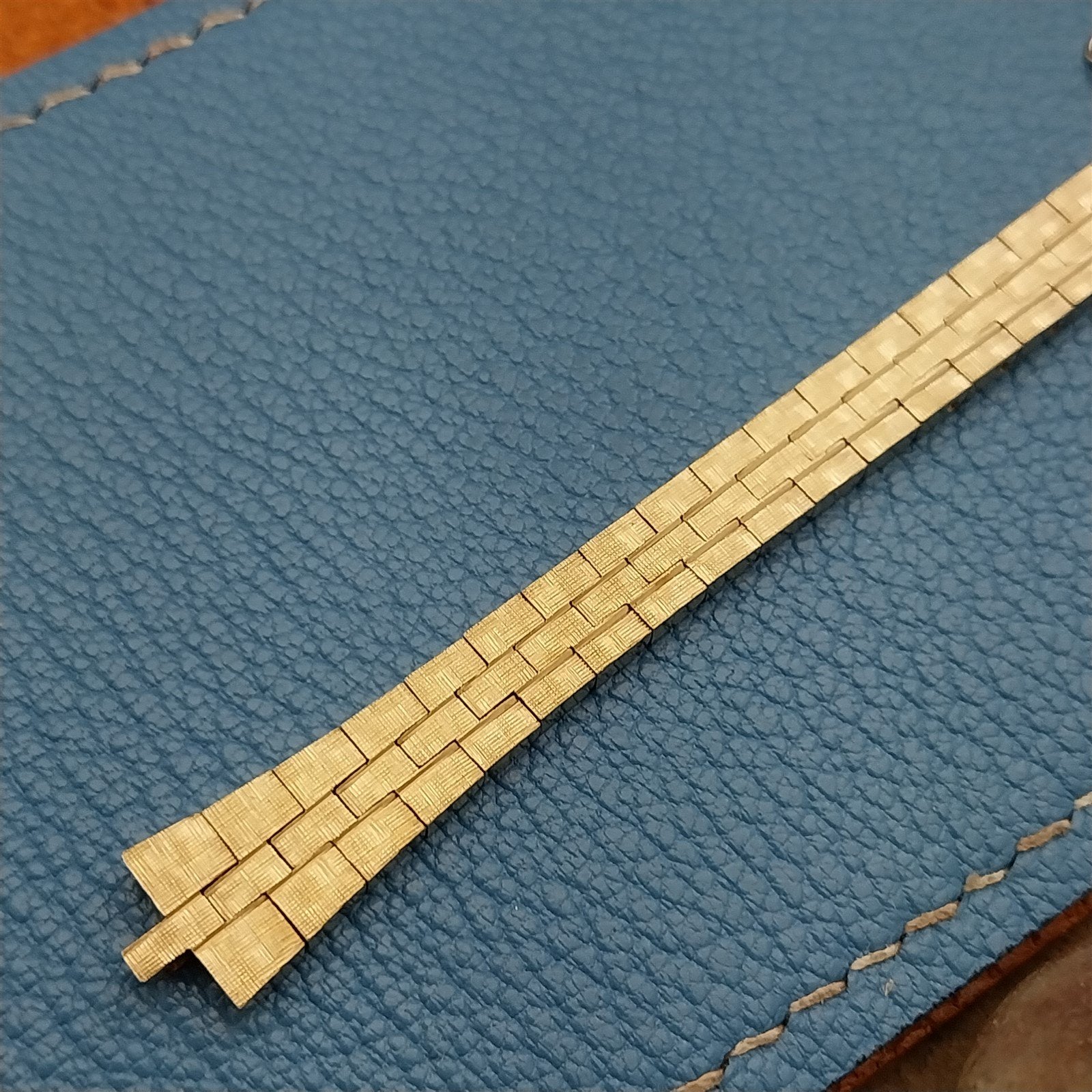 Seiko Yellow Gold-Tone Ladies Internal Lug Unused Vintage Watch Band