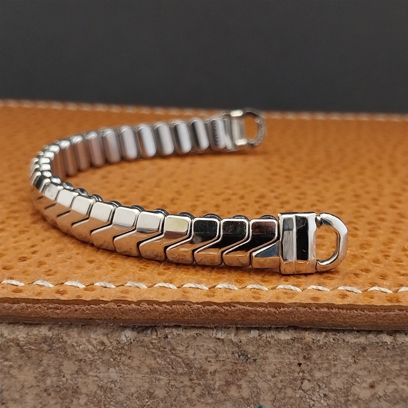 Ladies 1950s White Gold-Filled Single-Lug JB Champion Unused Vintage Watch Band