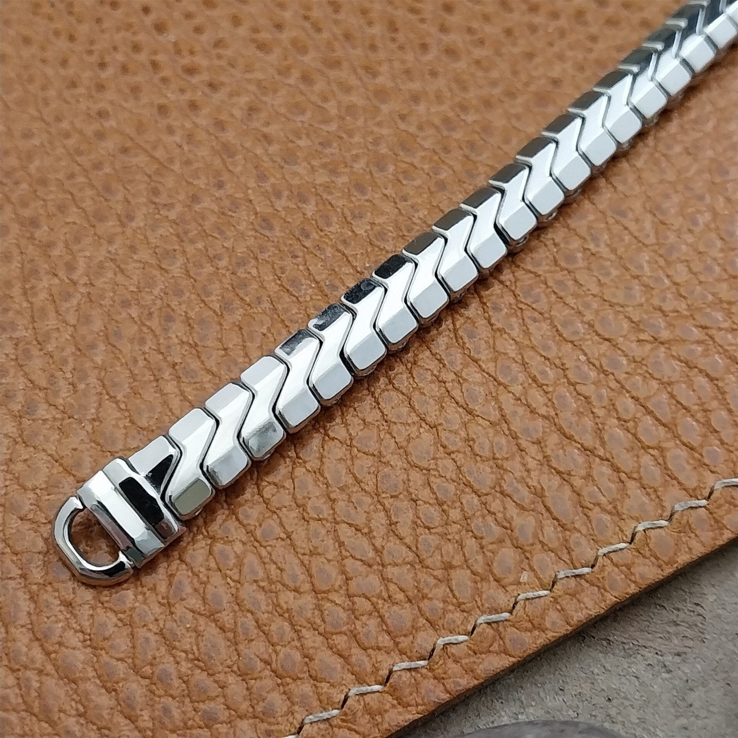 Ladies 1950s White Gold-Filled Single-Lug JB Champion Unused Vintage Watch Band