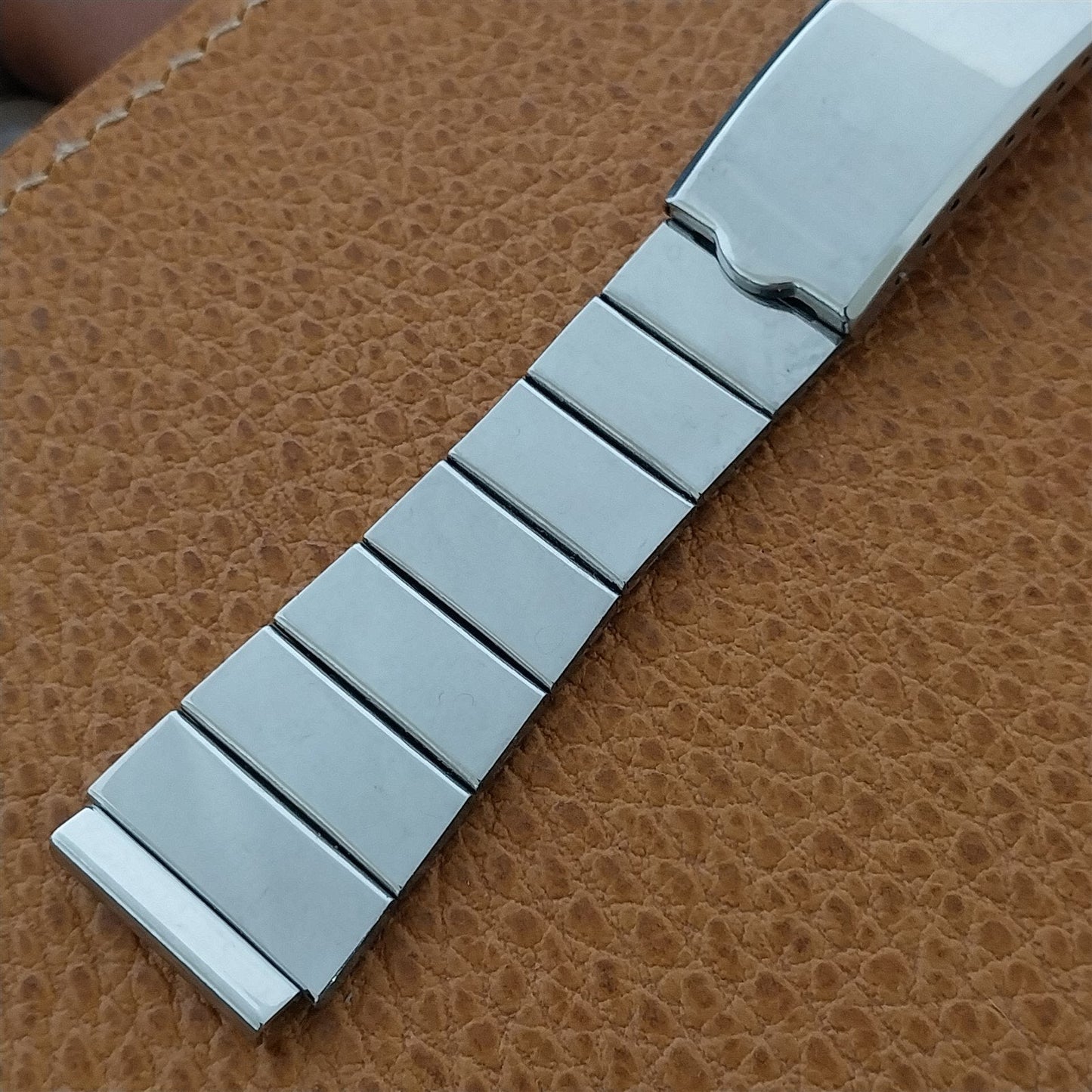 19mm Stainless Steel Flared Bar-Link 1970s nos unused Vintage Watch Band