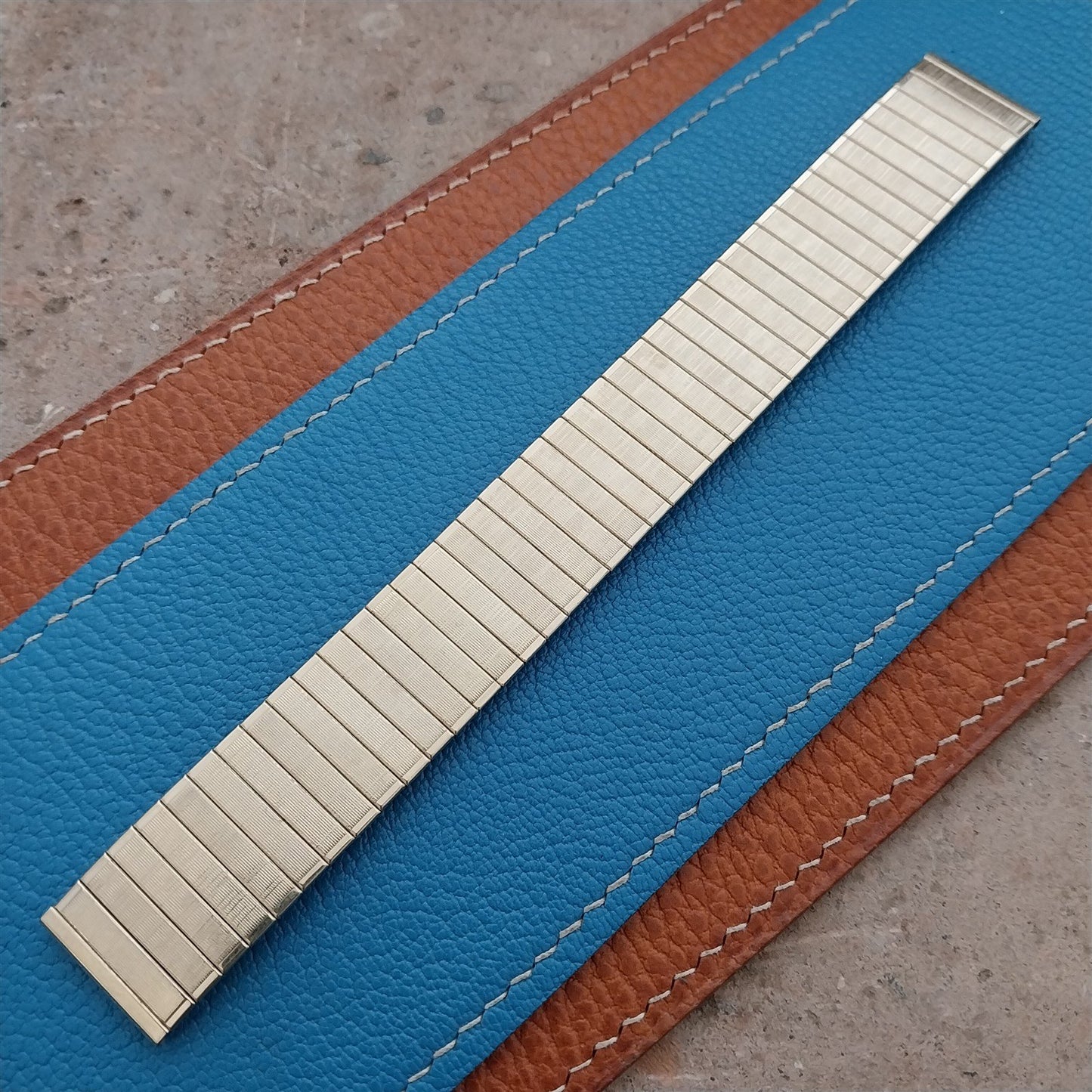 19mm Speidel Yellow Gold-Tone Wide Unused nos 1970s Vintage Watch Band