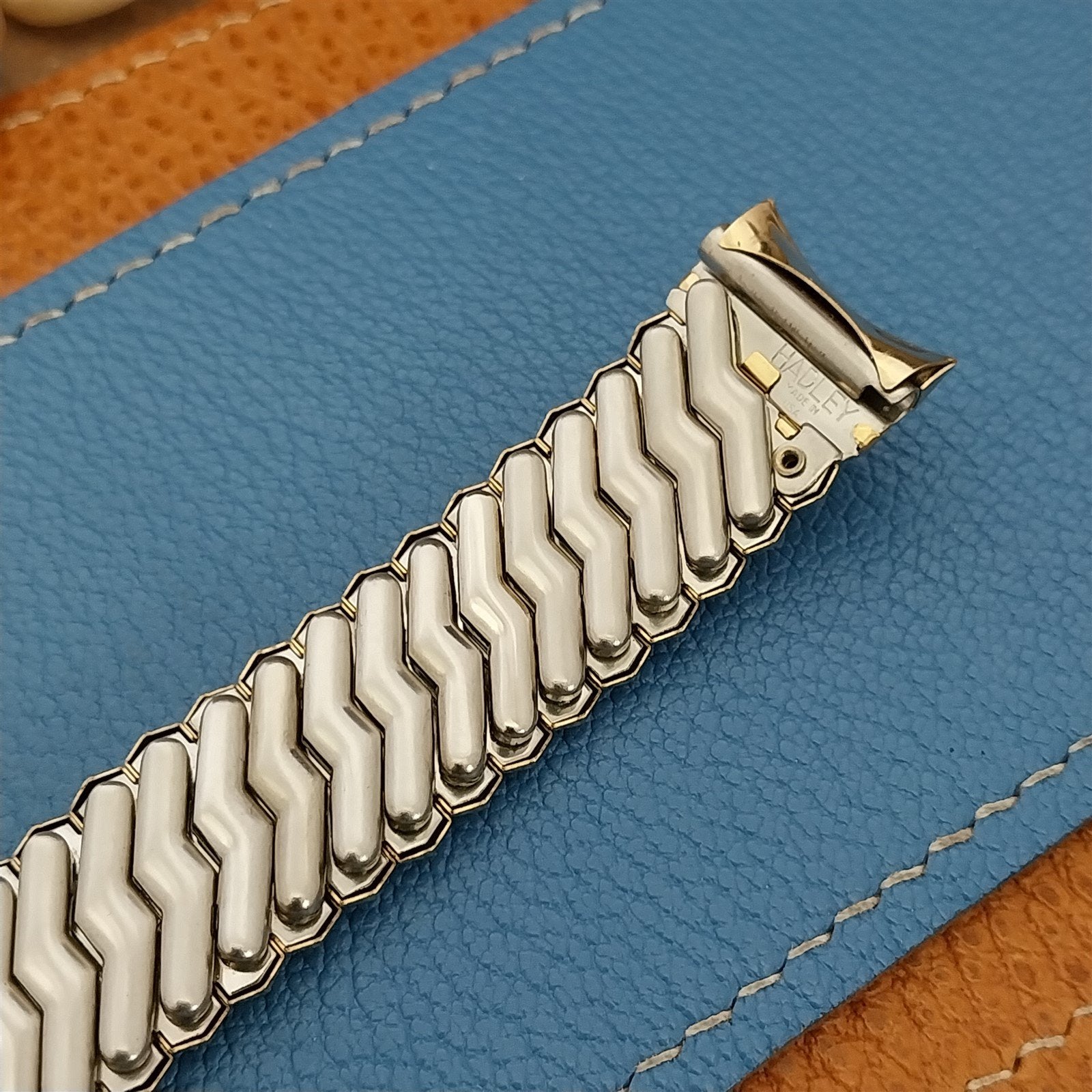 12k Gold-Filled Hadley 17.2mm Wide Expansion Unused 1950s Vintage Watch Band