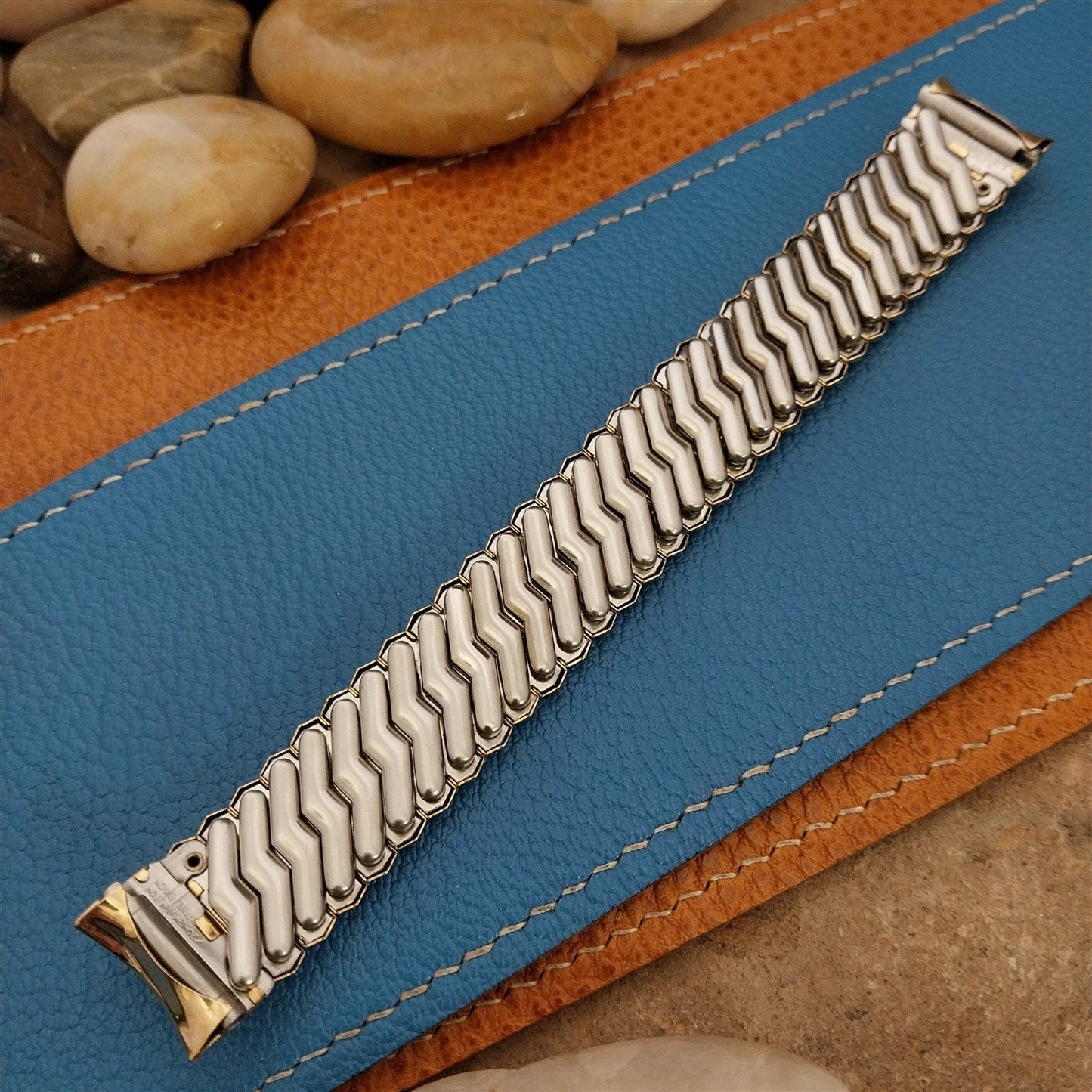 12k Gold-Filled Hadley 17.2mm Wide Expansion Unused 1950s Vintage Watch Band