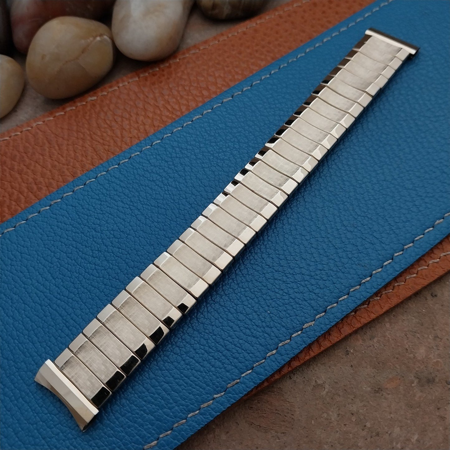 17.2mm Gold-Filled Expansion Flex-Let Renaissance 1960 Unused Vintage Watch Band