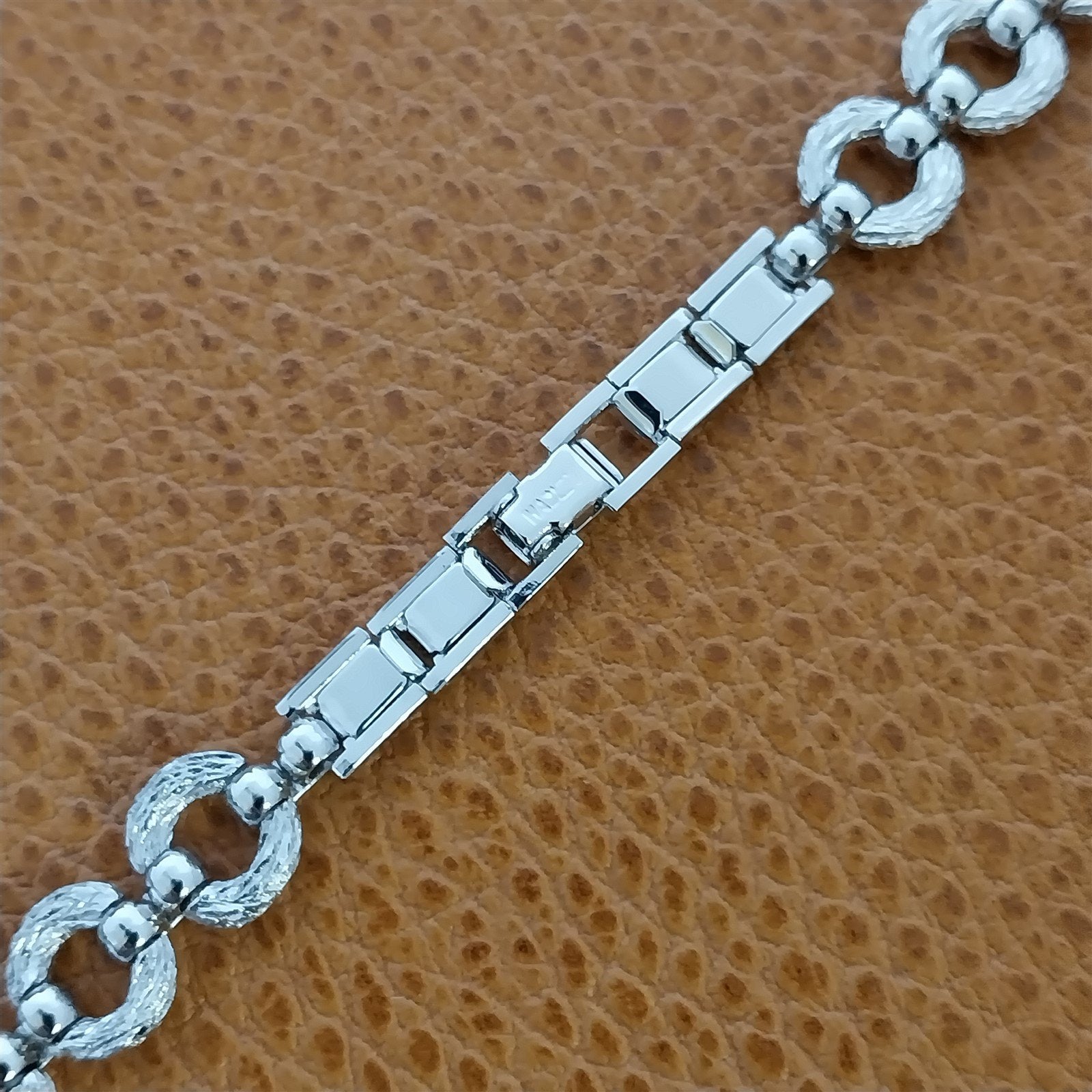 1960s 1970s Hadley White Gold-Tone C-Ring Mod Ladies Unused Vintage Watch Band