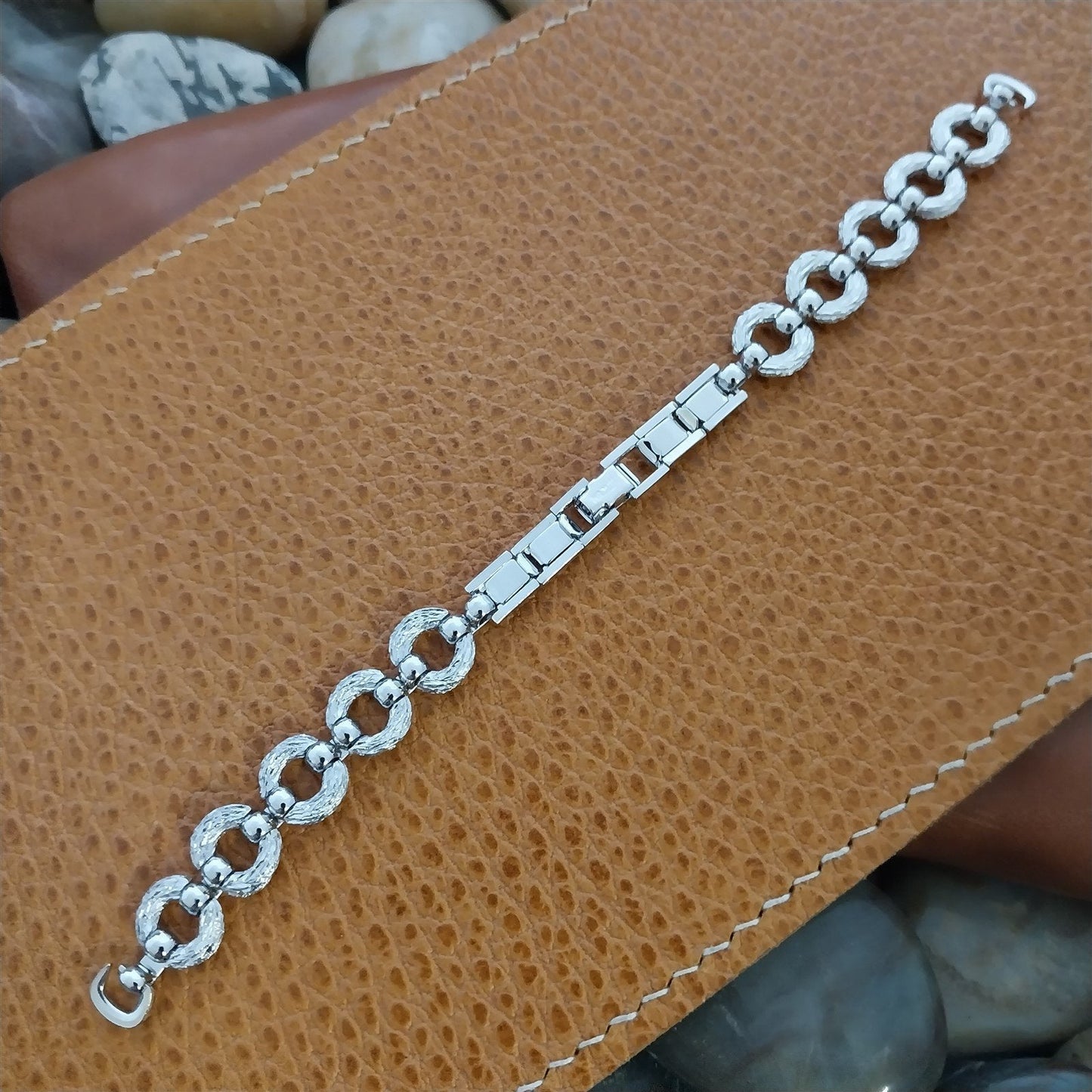 1960s 1970s Hadley White Gold-Tone C-Ring Mod Ladies Unused Vintage Watch Band