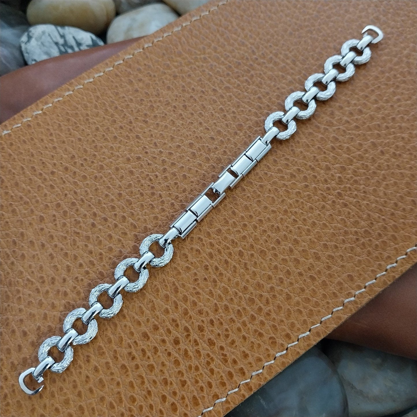 1960s 1970s Hadley White Gold-Tone C-Ring Mod Ladies Unused Vintage Watch Band