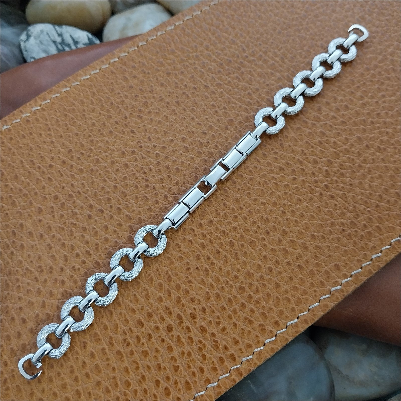 1960s 1970s Hadley White Gold-Tone C-Ring Mod Ladies Unused Vintage Watch Band