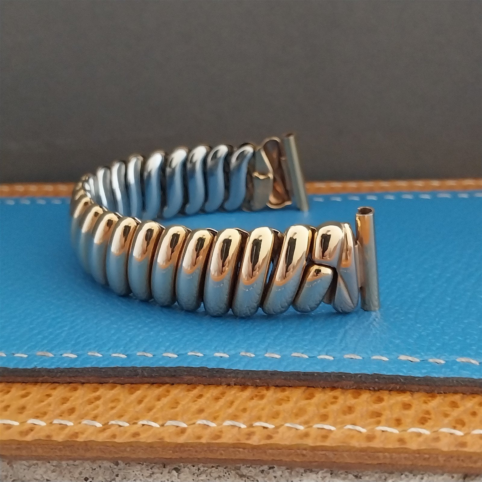 16mm 15mm Kreisler DomeFlex Short Gold-Filled 1950s Unused Vintage Watch Band