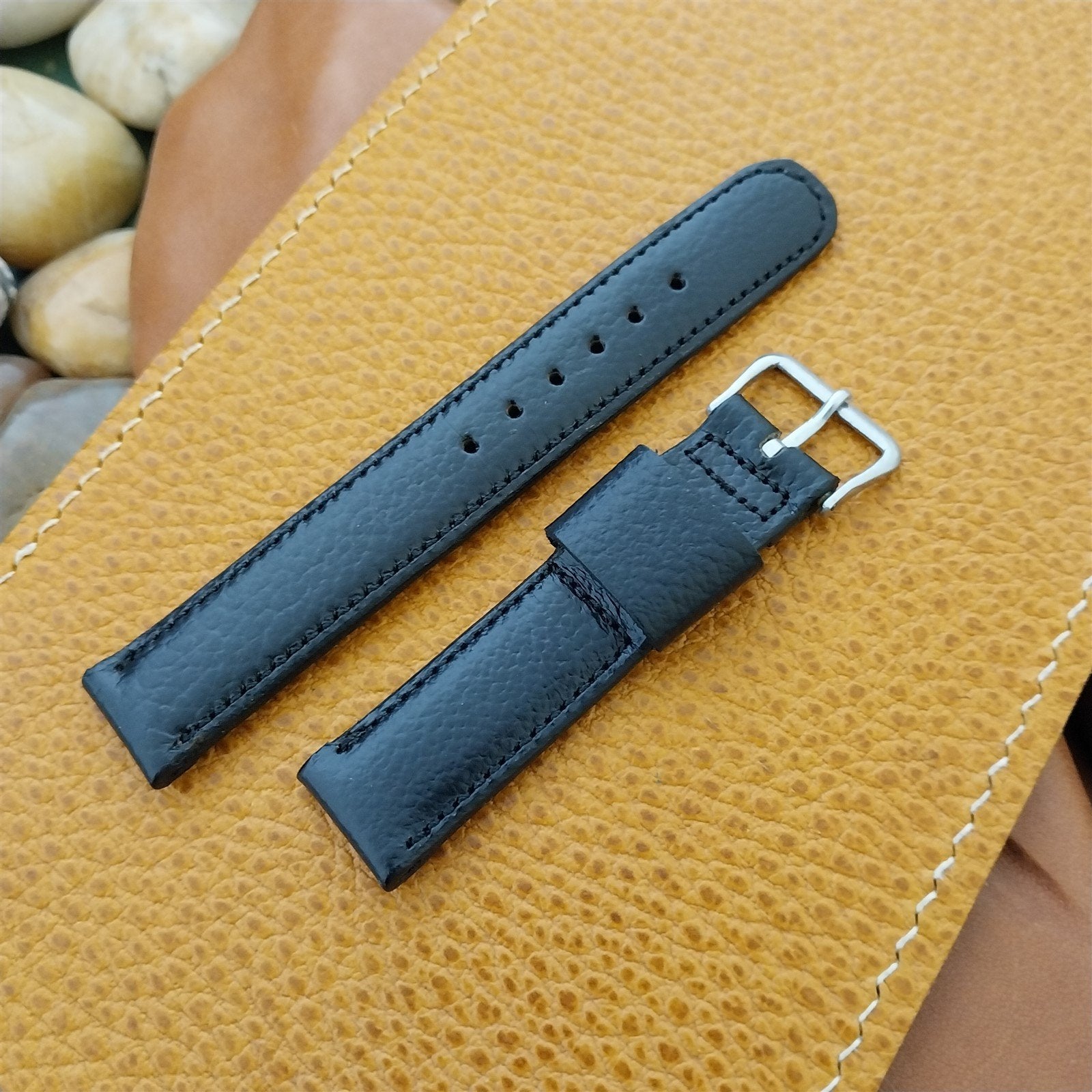 A-11 Elgin Buckle & Short Scotch Grain Leather Champion nos Vintage Watch Band