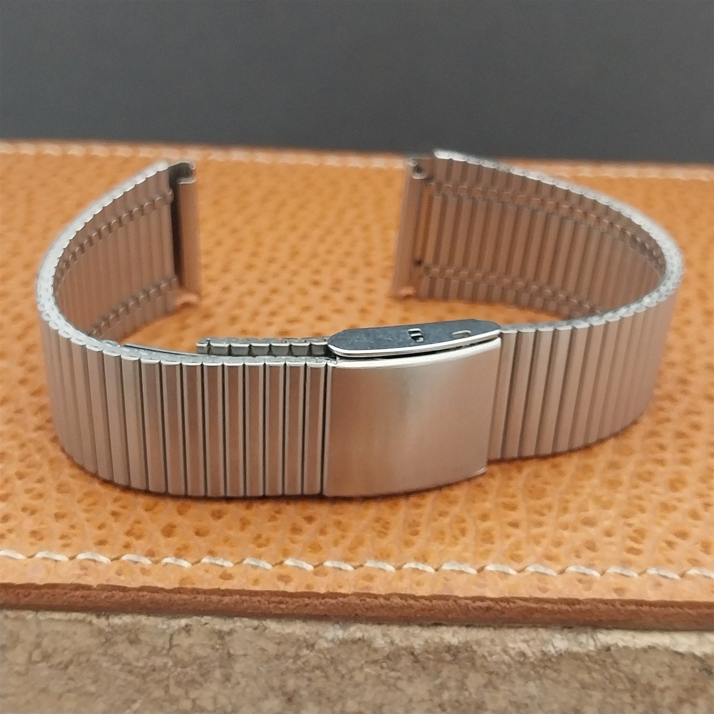 19mm LED LCD Speidel Stainless Steel Flared Unused 1970s Vintage Watch Band