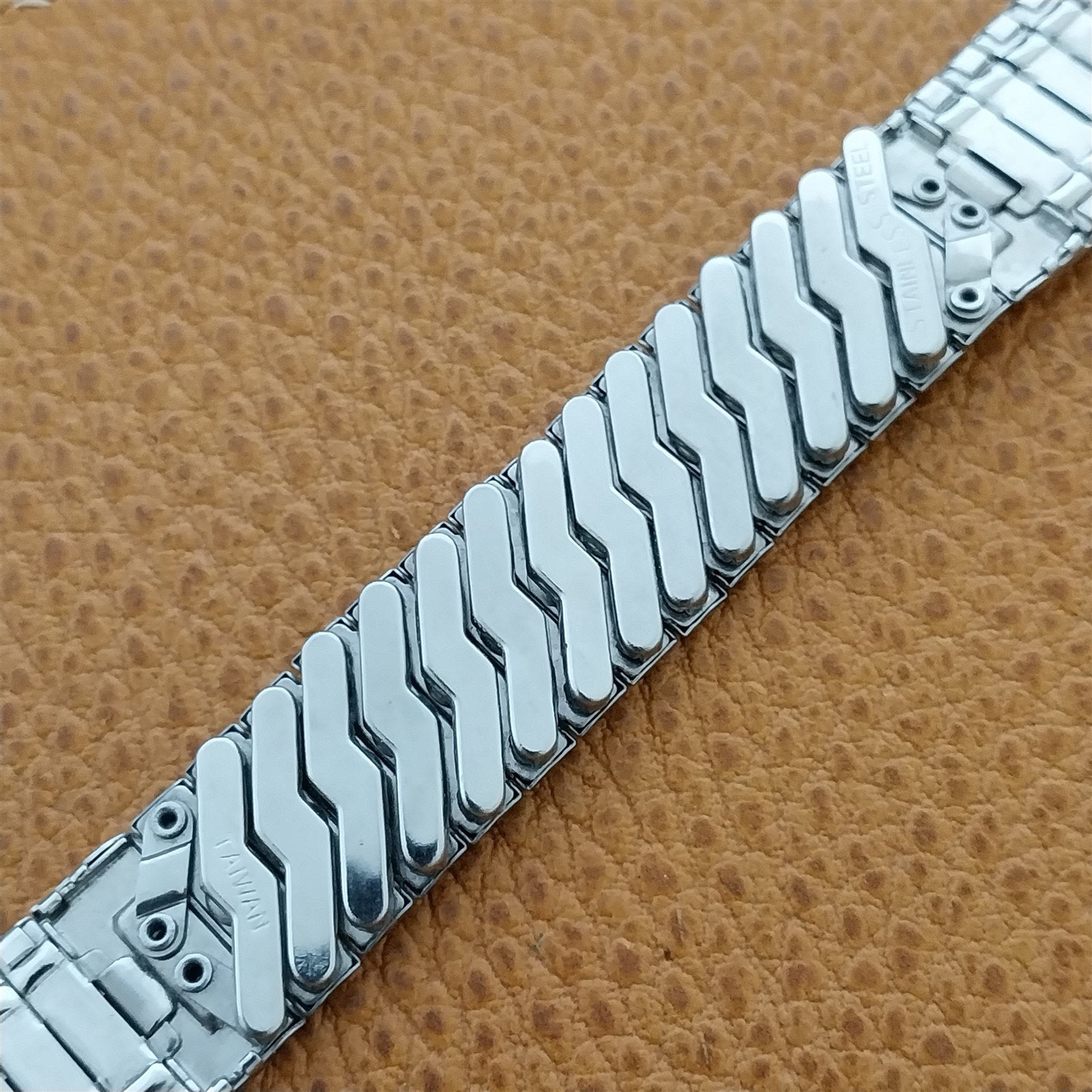 17.2mm Stainless Steel Center Expansion Unused nos Vintage Watch Band