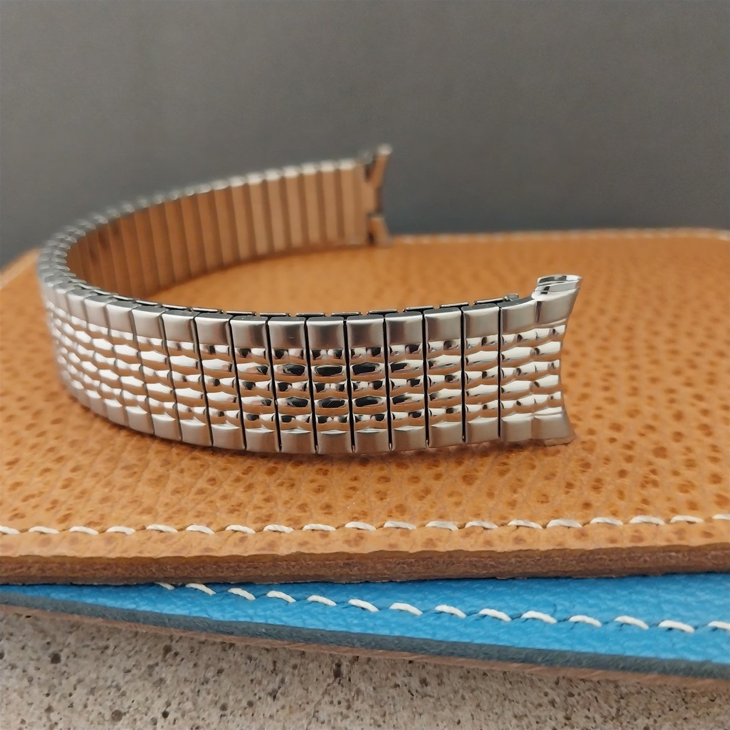 19mm 19mm 1968 Stainless Rice Beads Speidel Tempest Unused Vintage Watch Band