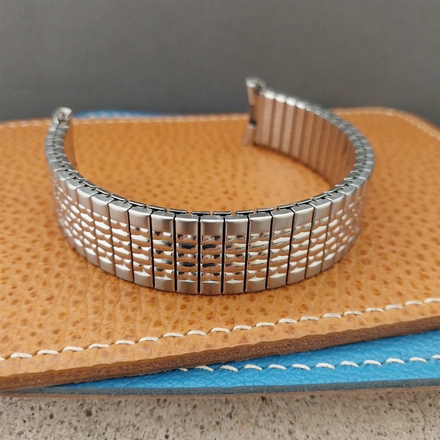 19mm 19mm 1968 Stainless Rice Beads Speidel Tempest Unused Vintage Watch Band