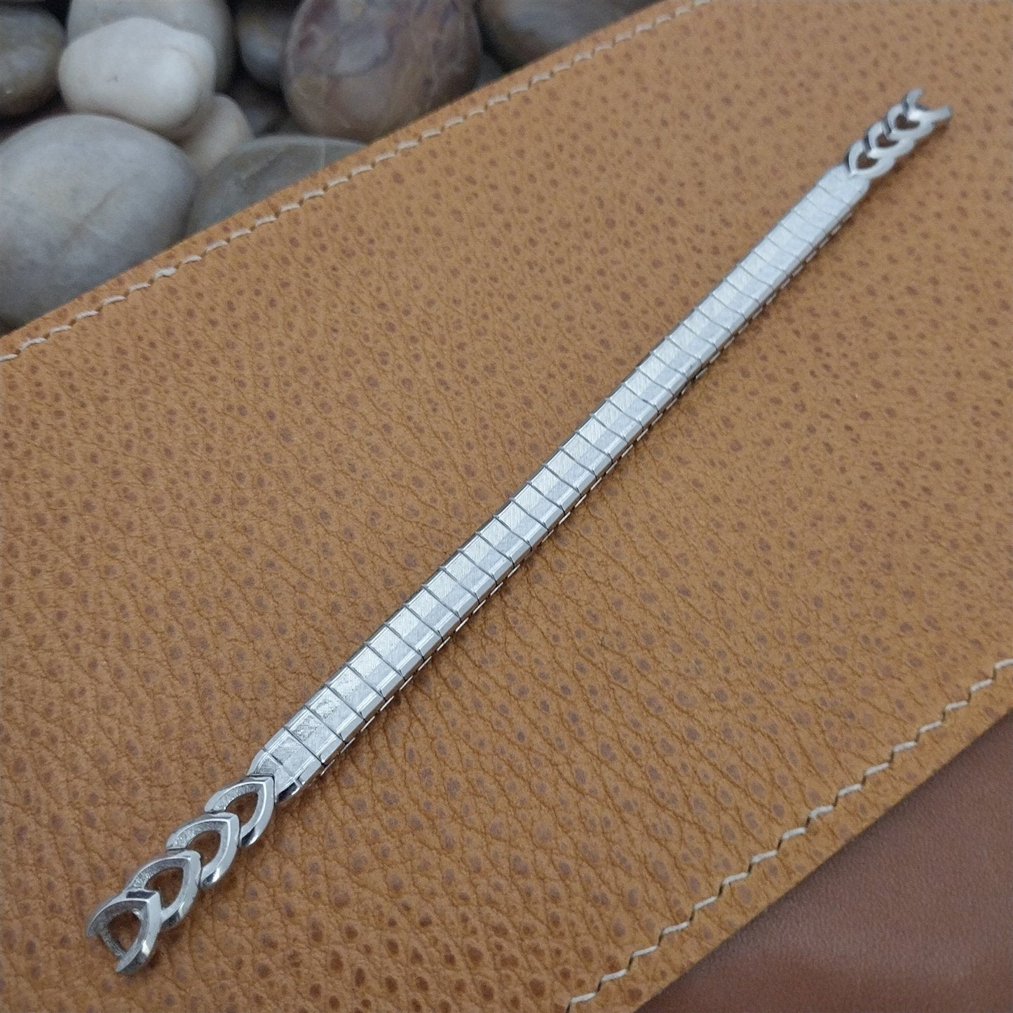 Long Ladies White Gold-Filled Speidel String of Hearts MIP Vintage Watch Band