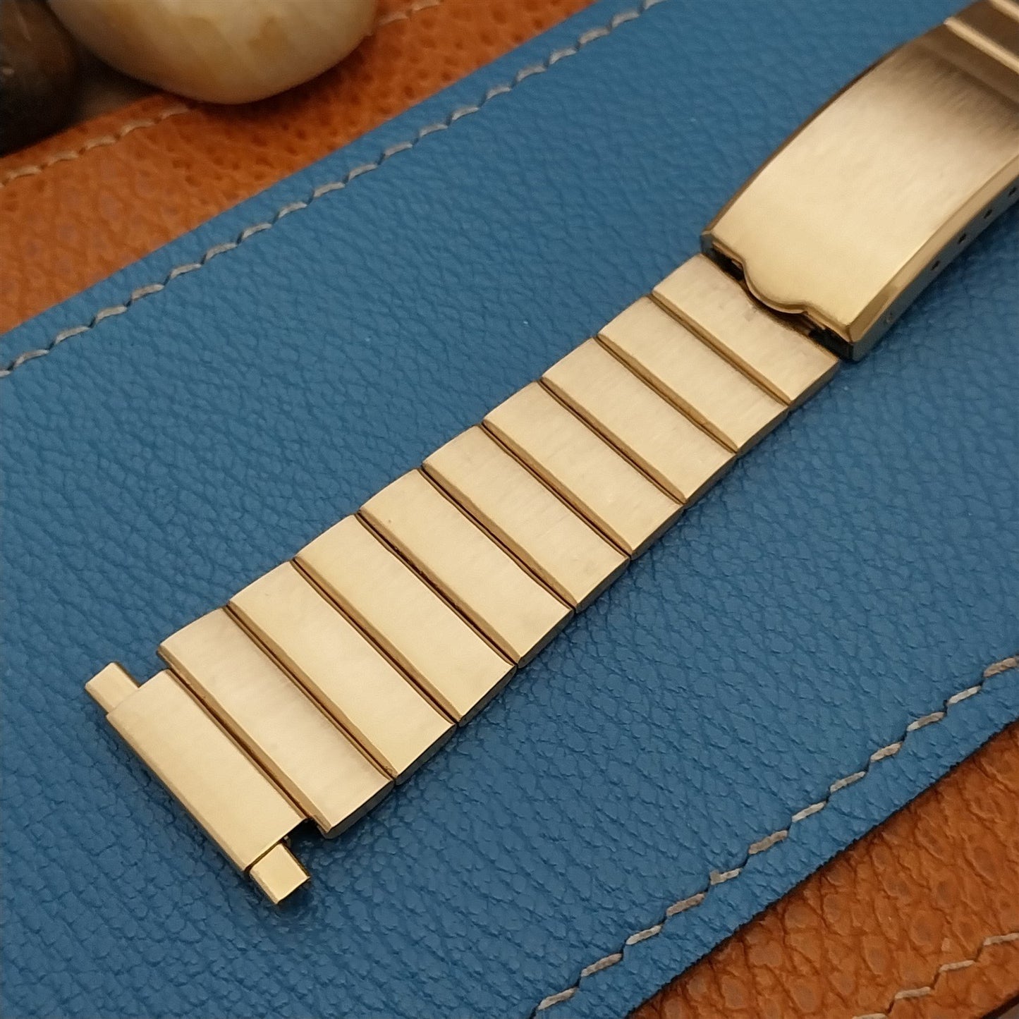 1970s Gold-tone Speidel nos 18mm 20mm 22mm Vintage Watch Band