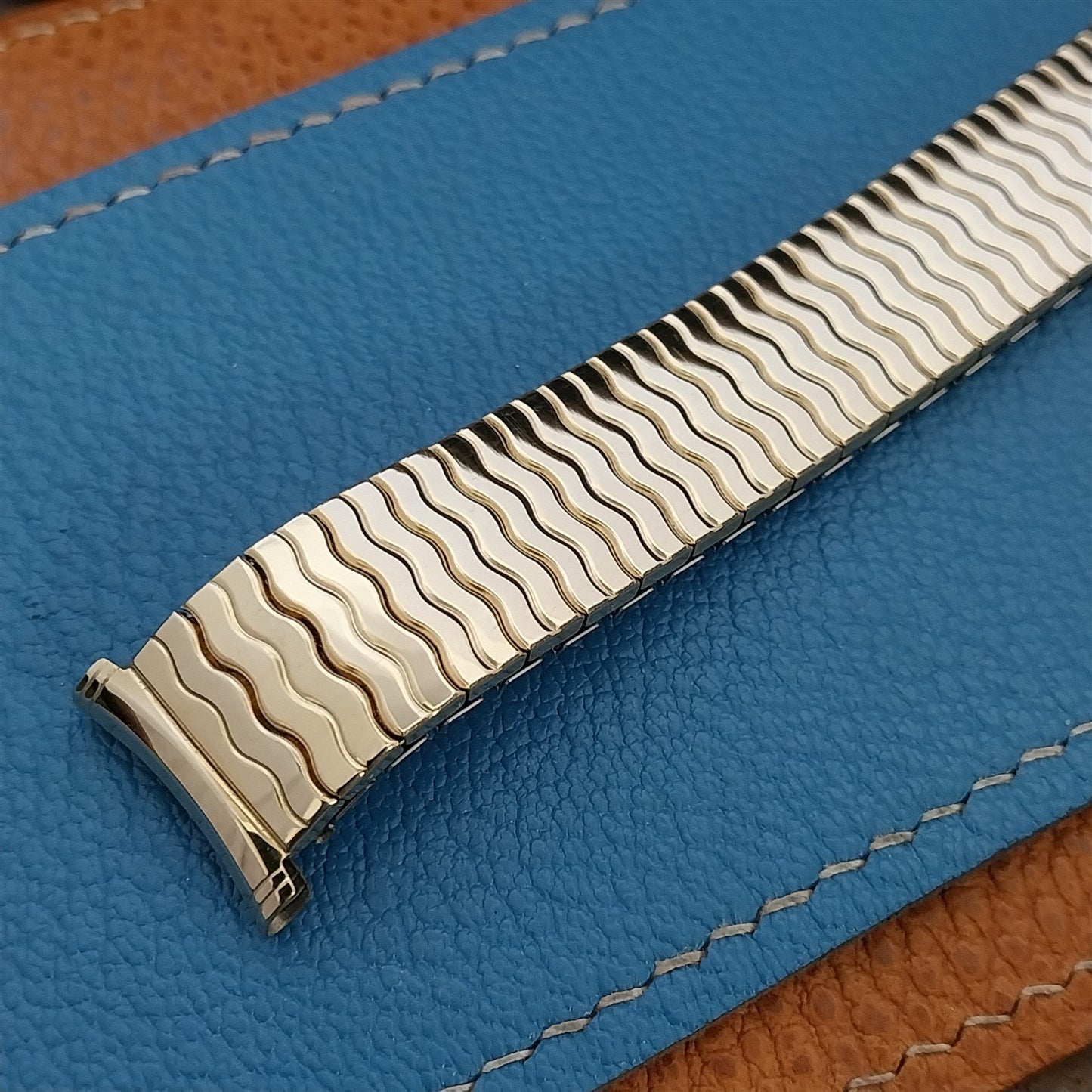 19mm 18mm 10k yellow Gold-Filled Speidel Riptide nos Vintage Watchband