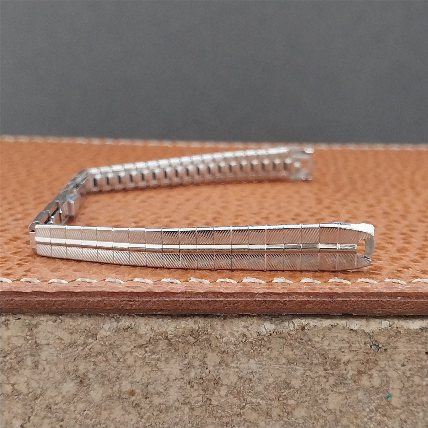 Ladies White Gold-Filled Mira-Flex USA MCM 1950s 1960s Unused Vintage Watch Band