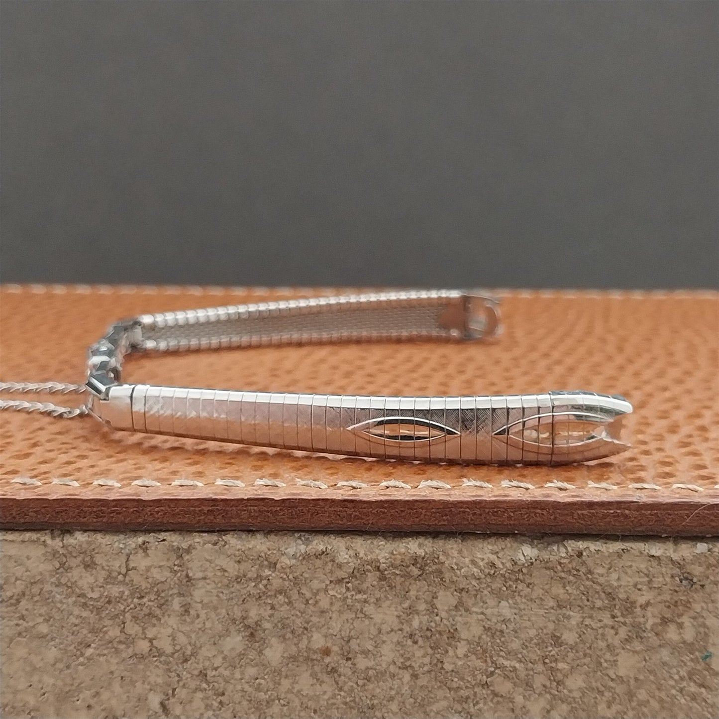 Ladies White Gold-Filled Duchess 1960s Unused Vintage Cocktail Watch Band