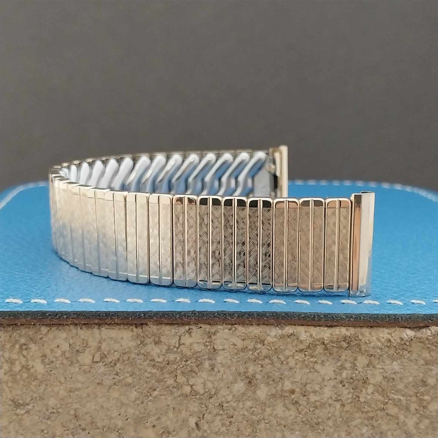 17.2mm 17mm Gold-Filled Airflex Unused 1950s Vintage Watch Band