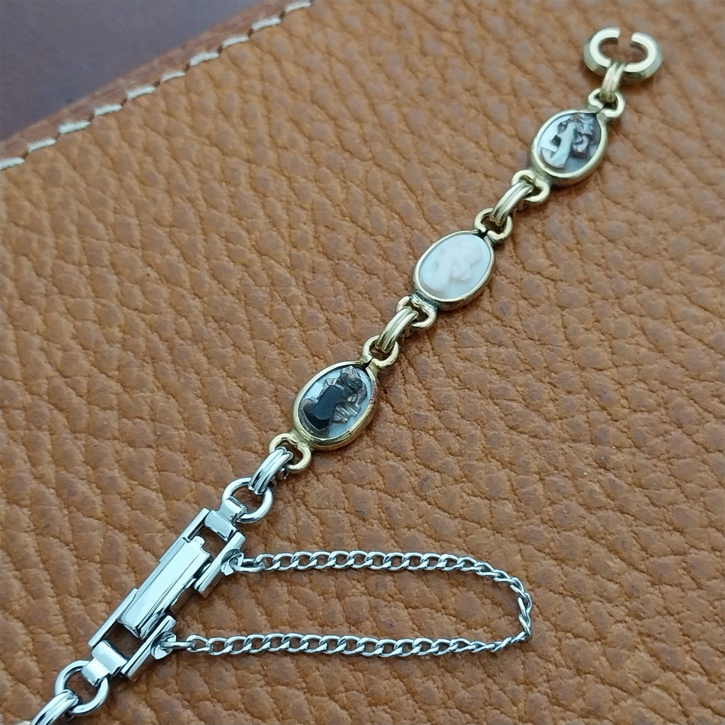 Yellow & White Gold-Fill Cameo Shell Ladies 1960s Vintage Cocktail Watch Band