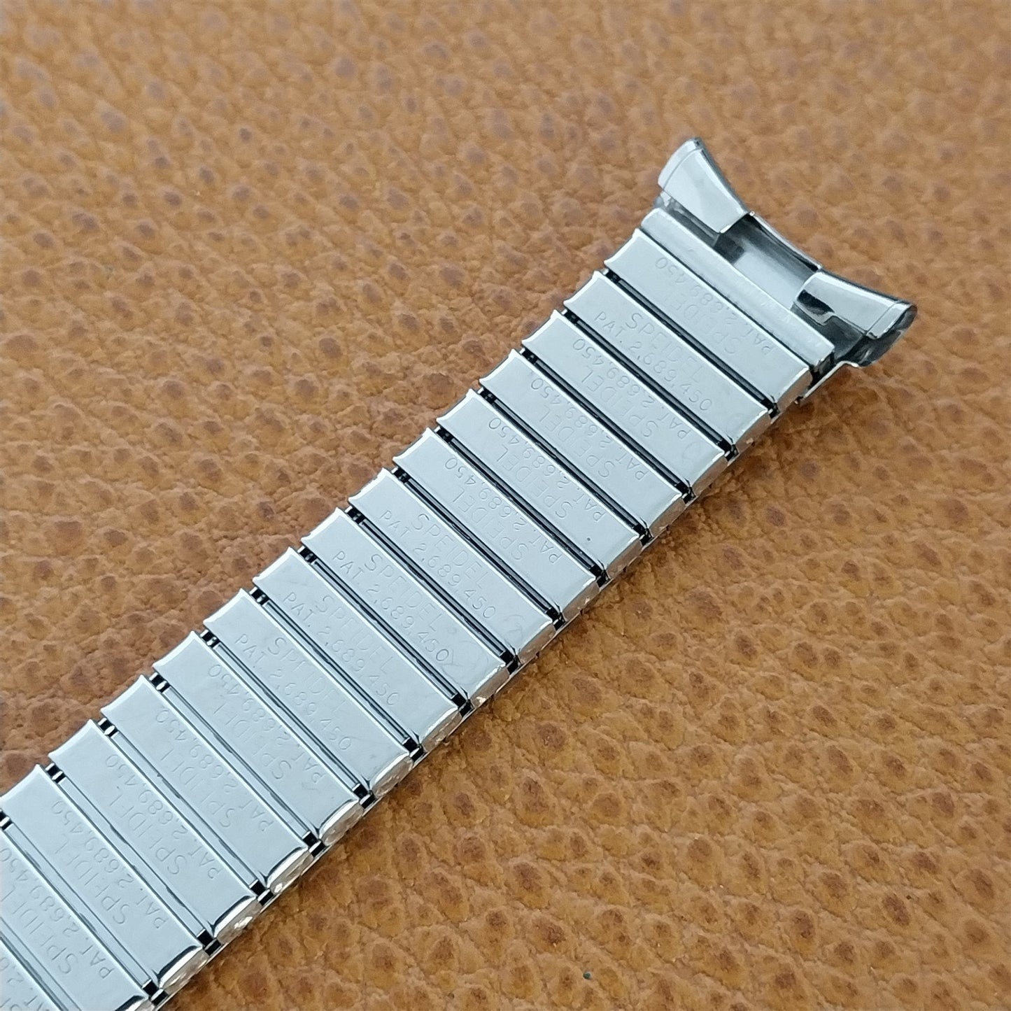 19mm 18mm 1969 Stainless Steel Rice Beads Speidel Tempest nos Vintage Watch Band