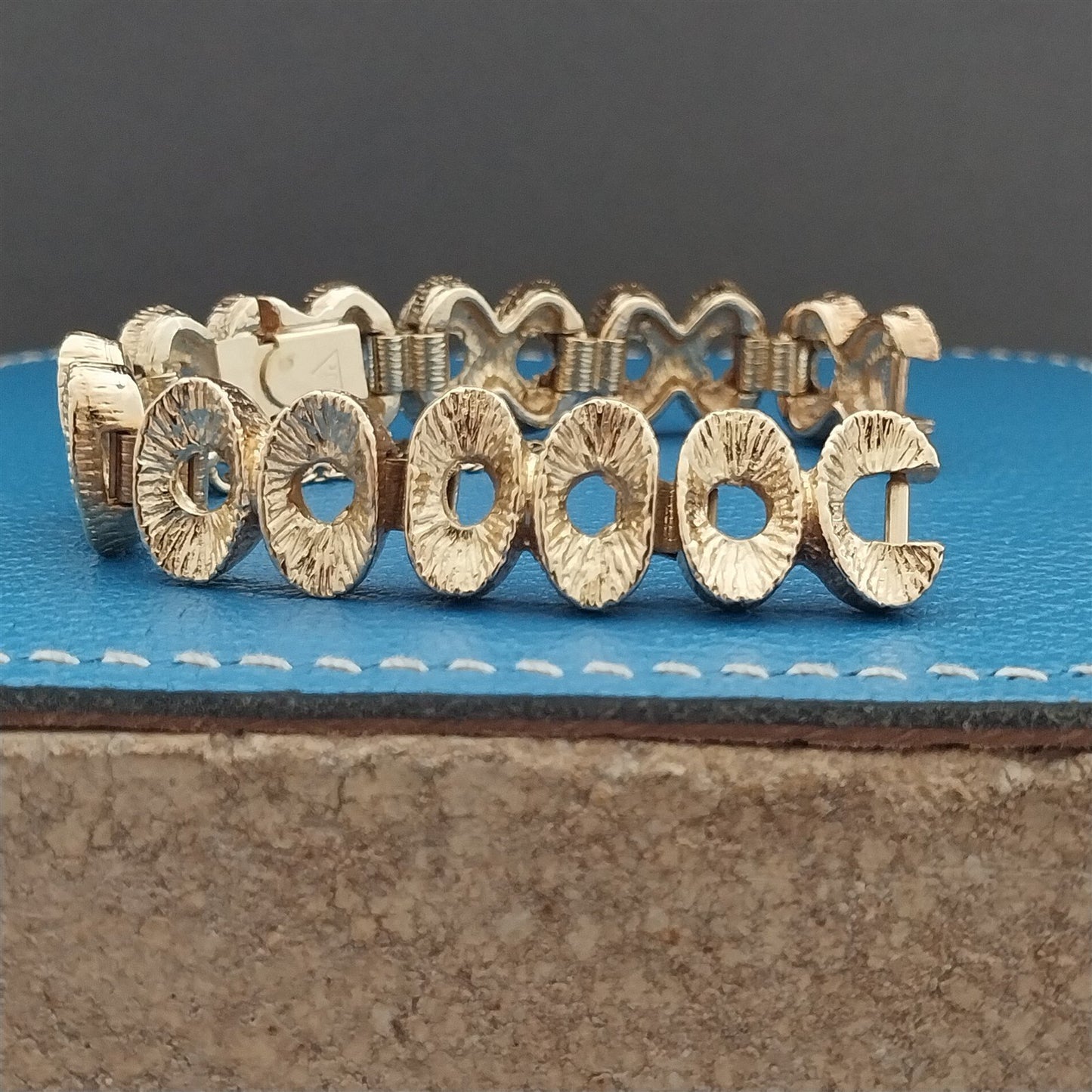 1960s 1970s MCM JB Champion Gold-Tone Mod Ladies Unused Vintage Watch Band