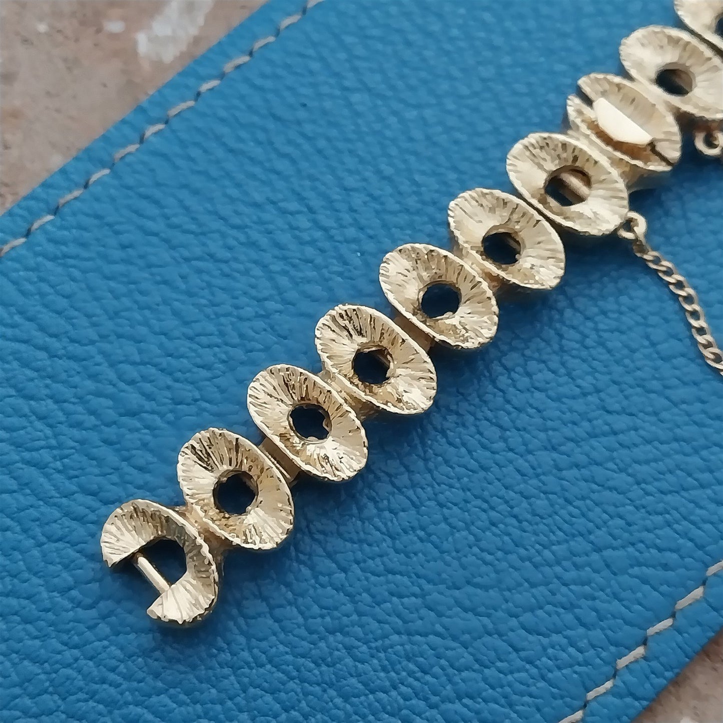 1960s 1970s MCM JB Champion Gold-Tone Mod Ladies Unused Vintage Watch Band