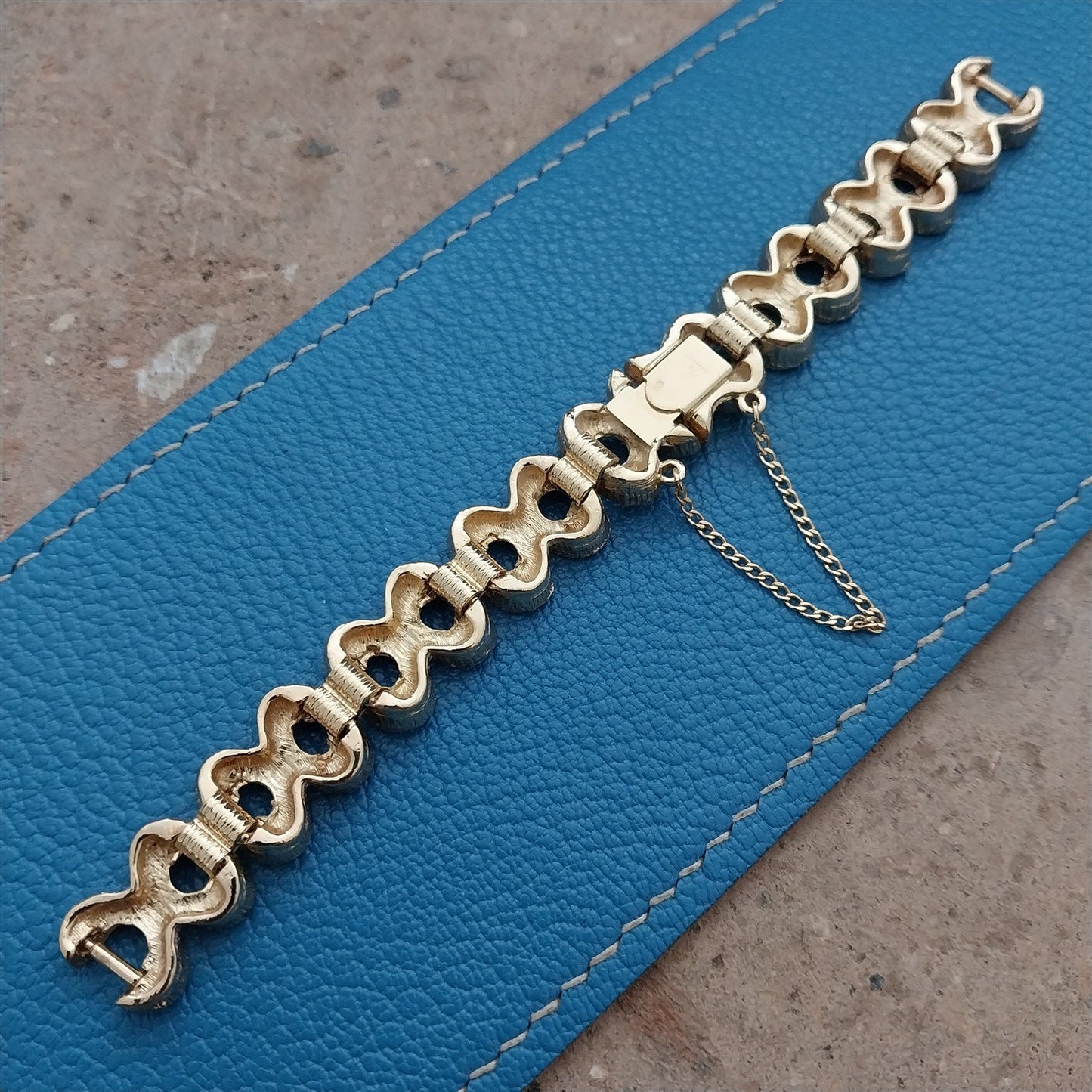 1960s 1970s MCM JB Champion Gold-Tone Mod Ladies Unused Vintage Watch Band