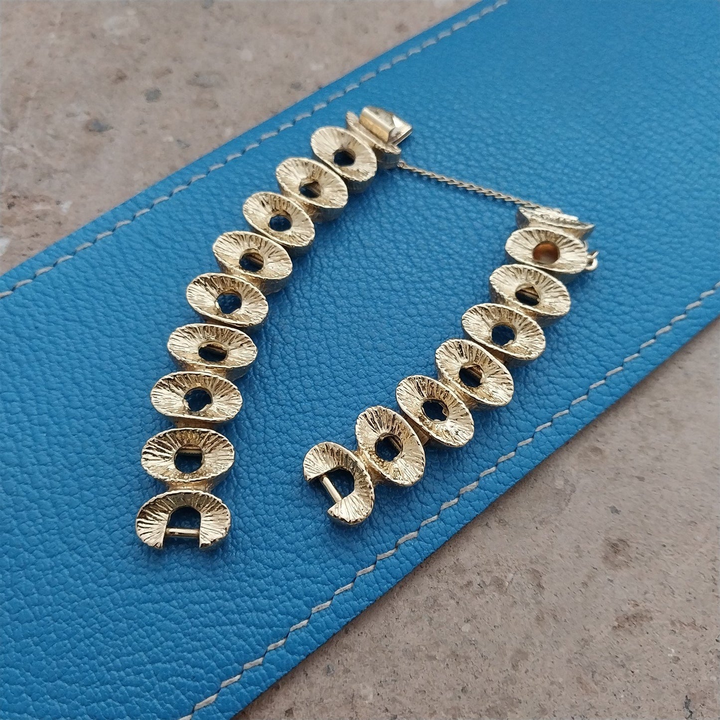 1960s 1970s MCM JB Champion Gold-Tone Mod Ladies Unused Vintage Watch Band