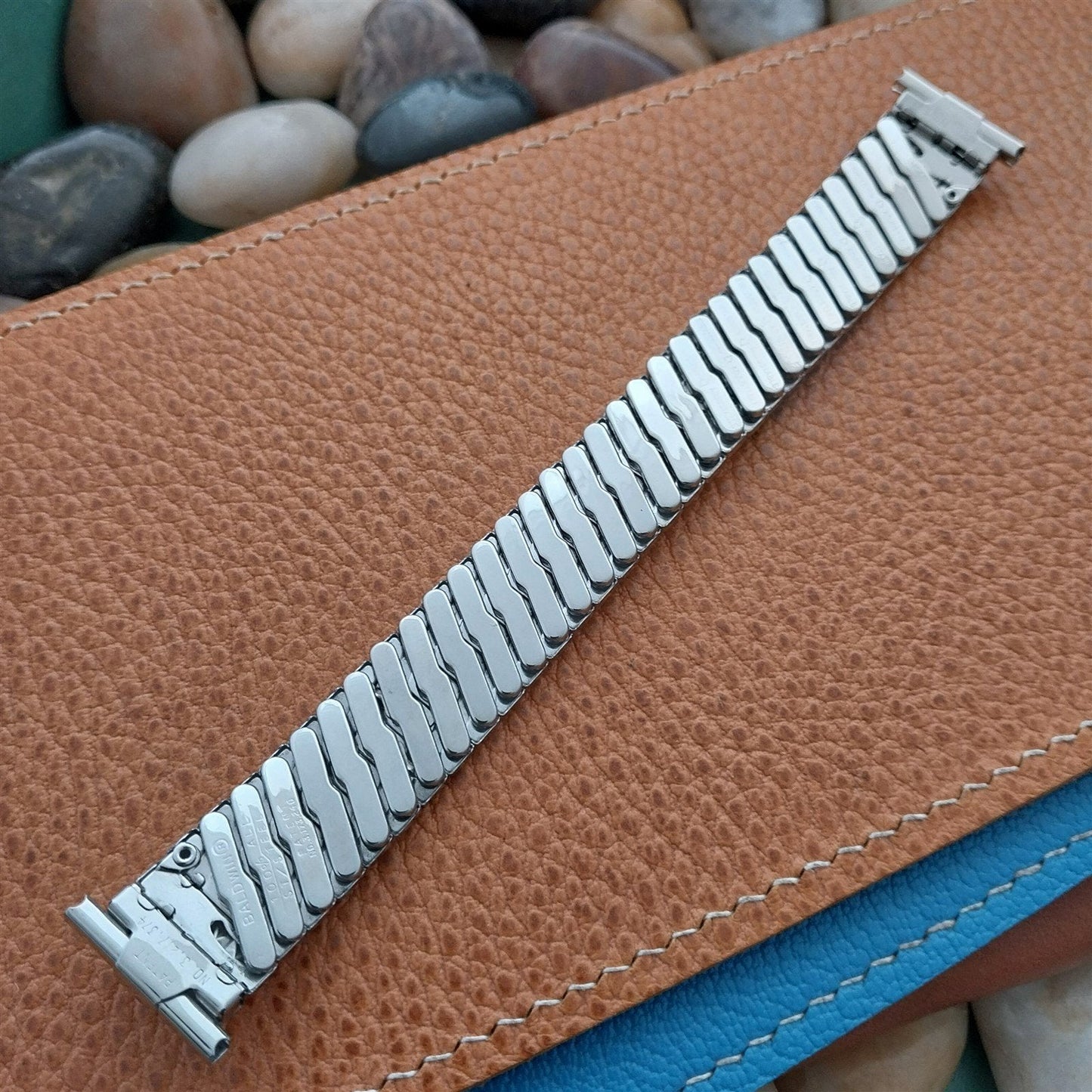 18mm-19mm 1960s Stainless Steel Stretch Classic Unused Vintage Watch Band