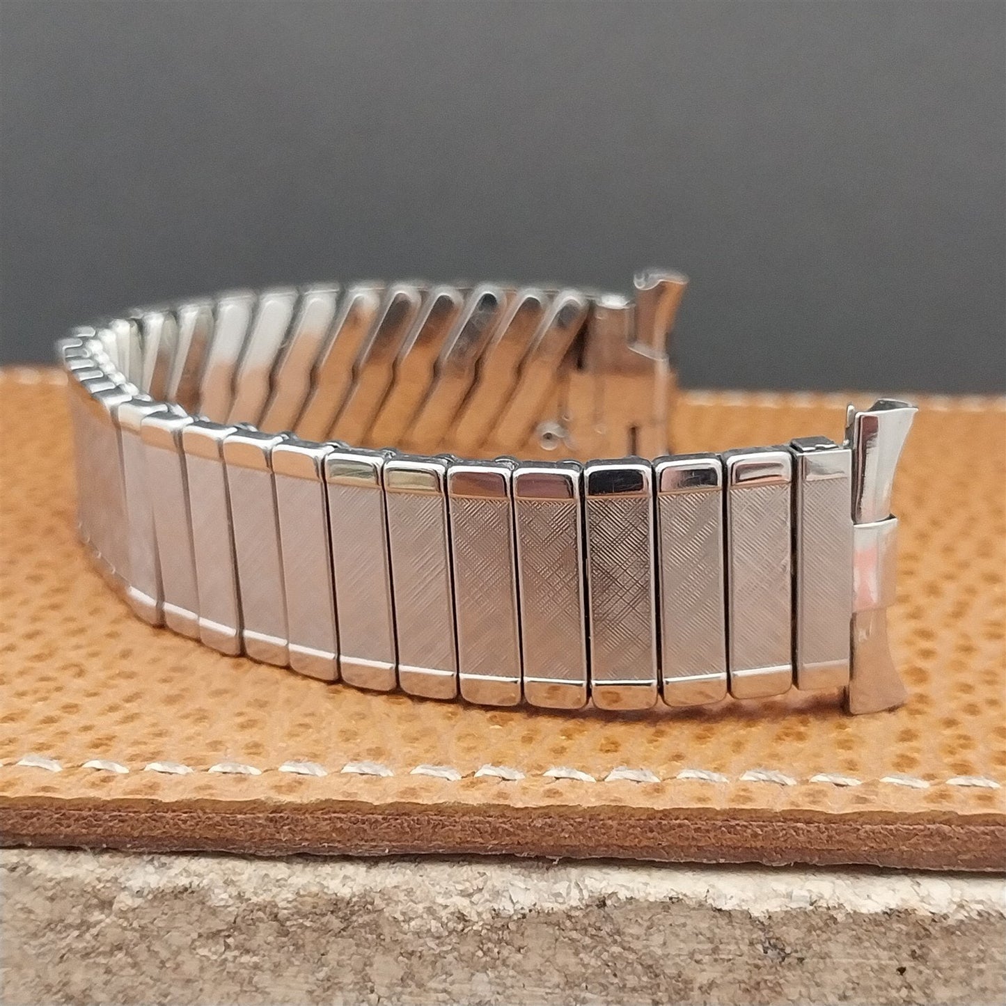 18mm 19mm 1960s-1970s Stainless Steel Baldwin nos Unused Vintage Watch Band