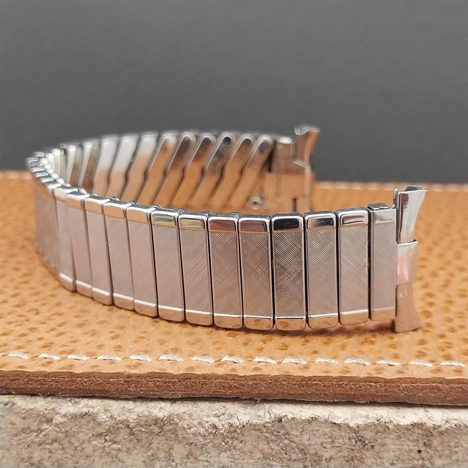 18mm 19mm 1960s-1970s Stainless Steel Baldwin nos Unused Vintage Watch Band