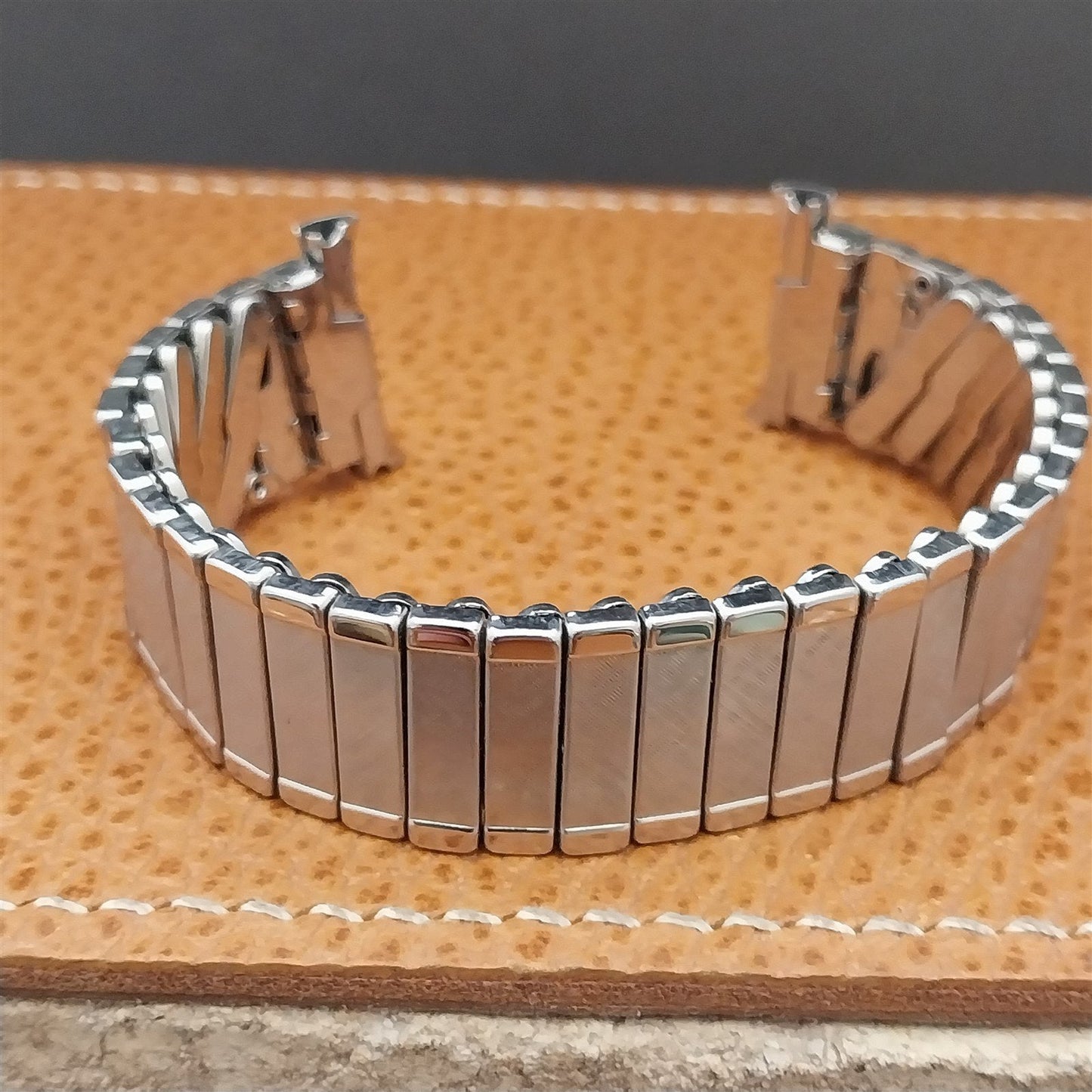 18mm 19mm 1960s-1970s Stainless Steel Baldwin nos Unused Vintage Watch Band