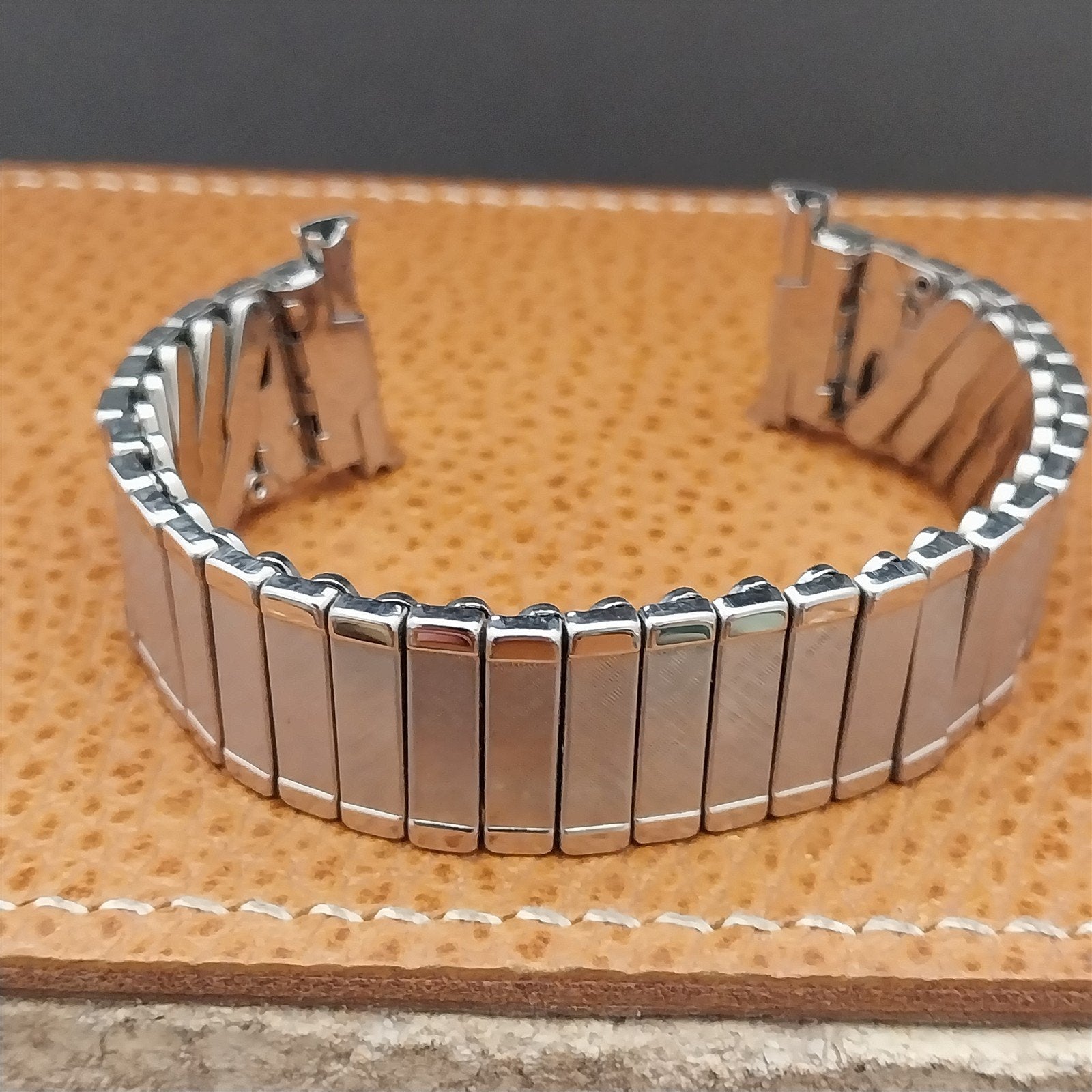 18mm 19mm 1960s-1970s Stainless Steel Baldwin nos Unused Vintage Watch Band