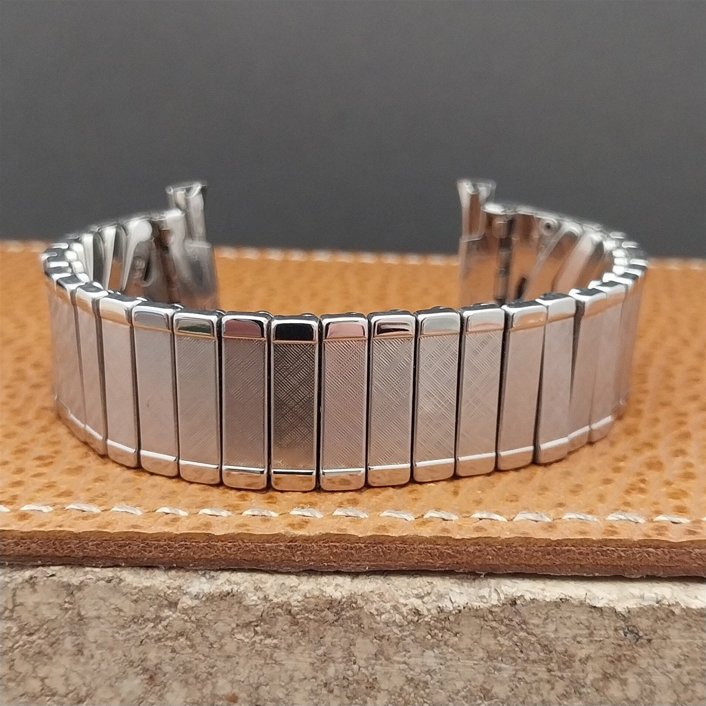 18mm 19mm 1960s-1970s Stainless Steel Baldwin nos Unused Vintage Watch Band