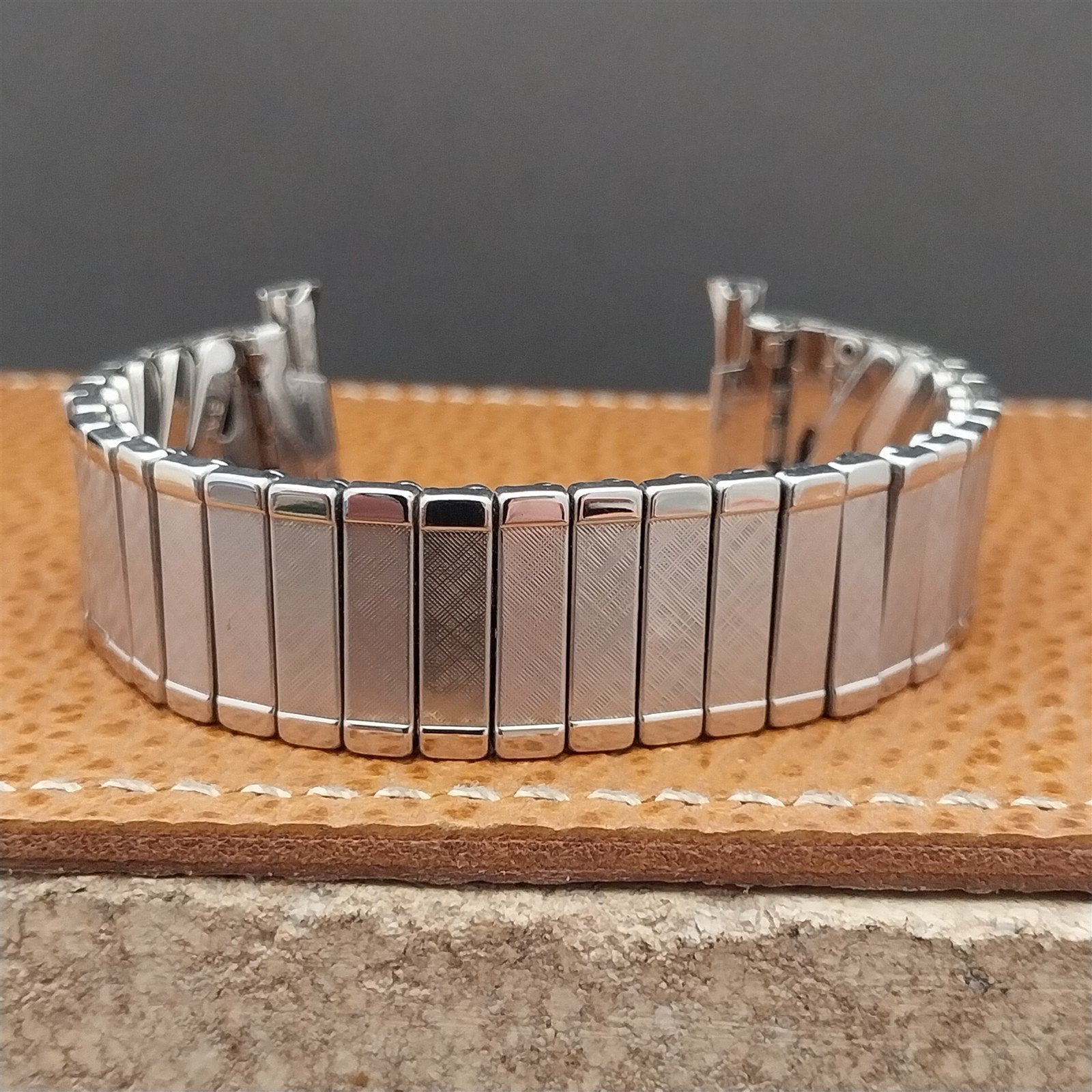 18mm 19mm 1960s-1970s Stainless Steel Baldwin nos Unused Vintage Watch Band