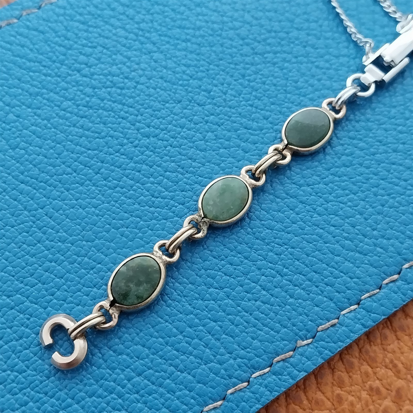 Wyoming Jade Stone White & Yellow Gold-Filled Ladies 1960s Vintage Watch Band