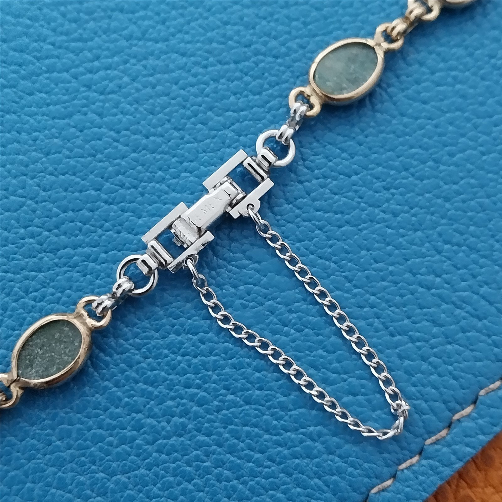 Wyoming Jade Stone White & Yellow Gold-Filled Ladies 1960s Vintage Watch Band