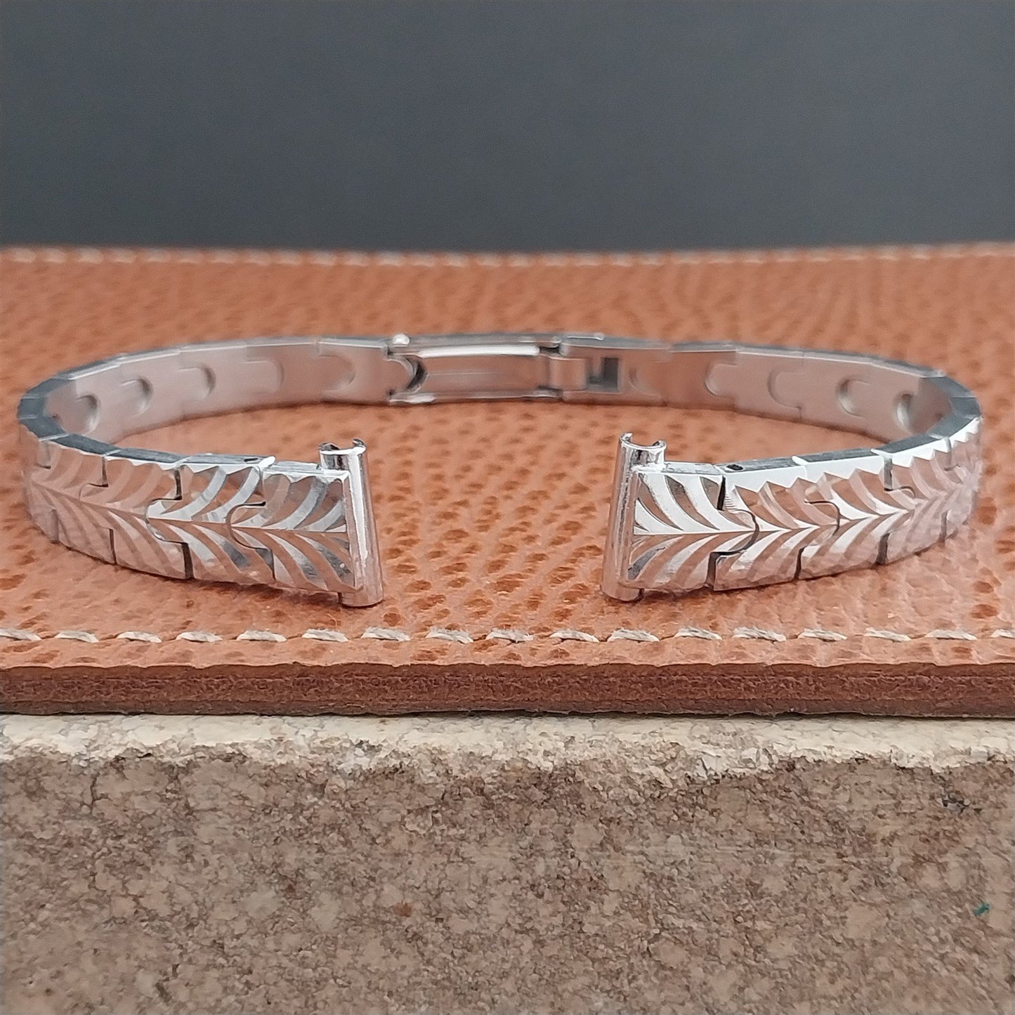 11mm White Gold-Plate AP Ladies Unused 1970s Vintage Watch Band