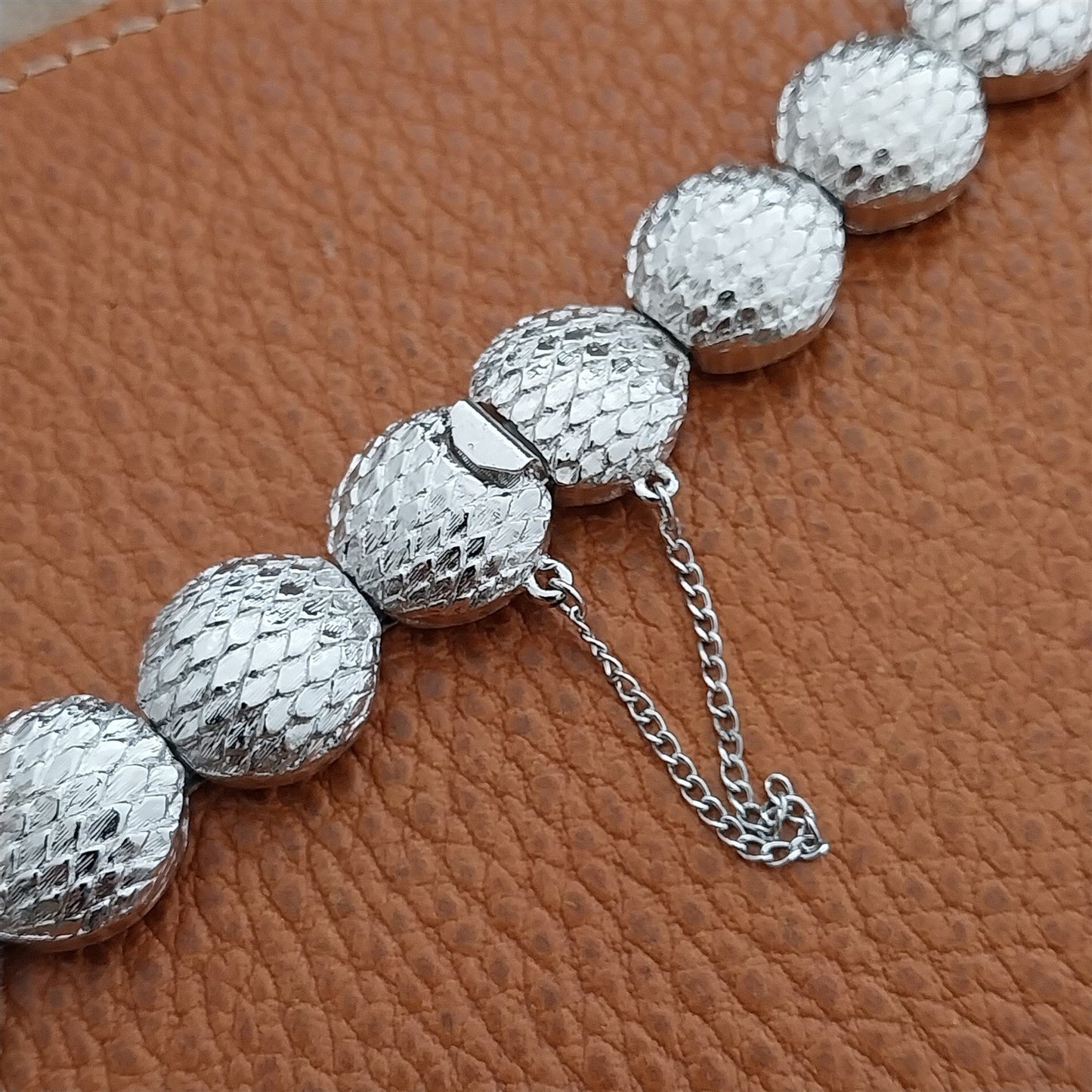 1970s JB Champion White Gold-Tone Mod Ladies Unused Vintage Watch Band