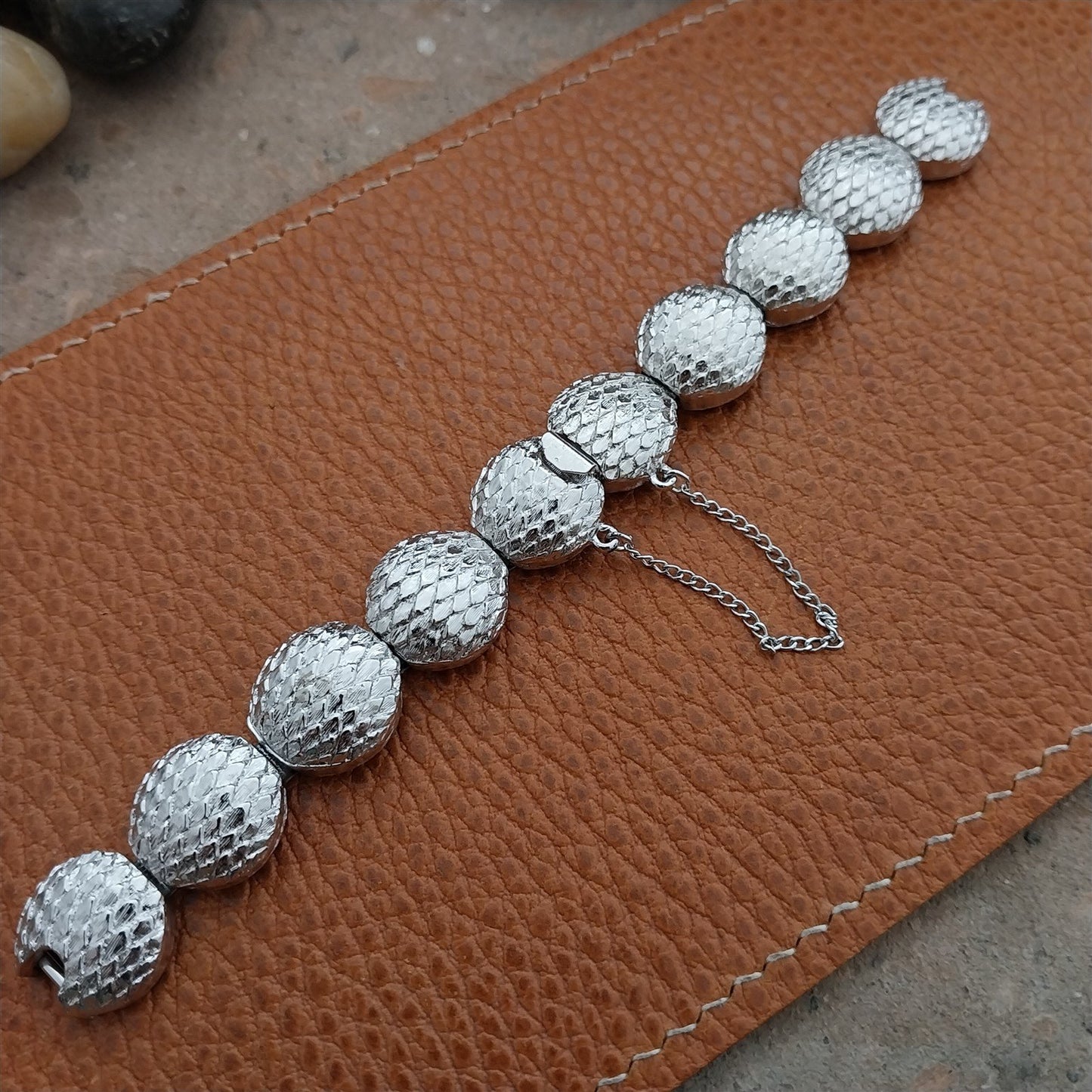 1970s JB Champion White Gold-Tone Mod Ladies Unused Vintage Watch Band