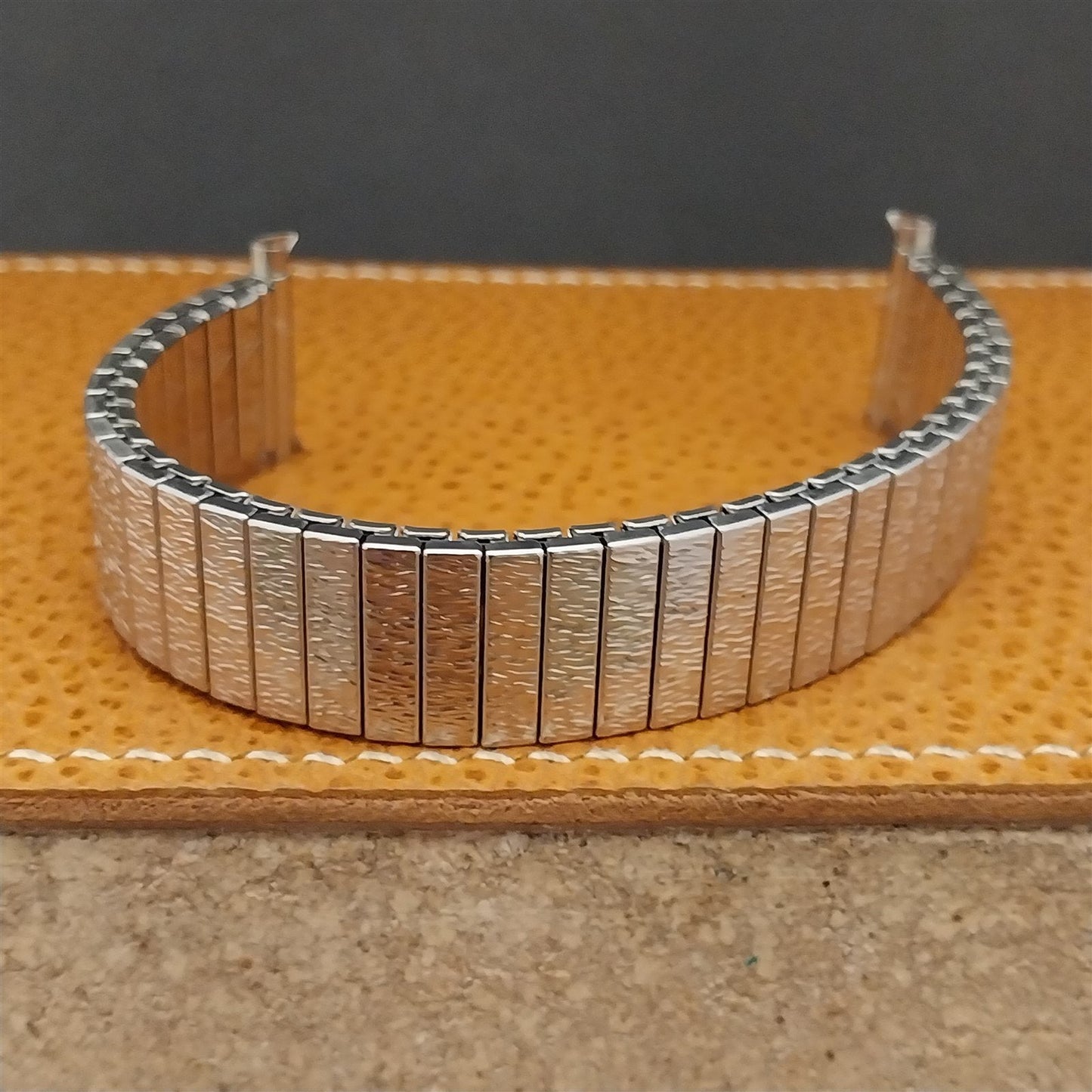 18mm 19mm 20mm Champion Japan Stainless Expansion nos Unused Vintage Watch Band