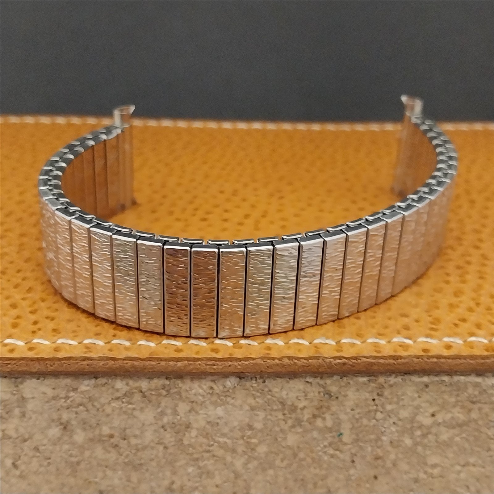 18mm 19mm 20mm Champion Japan Stainless Expansion nos Unused Vintage Watch Band