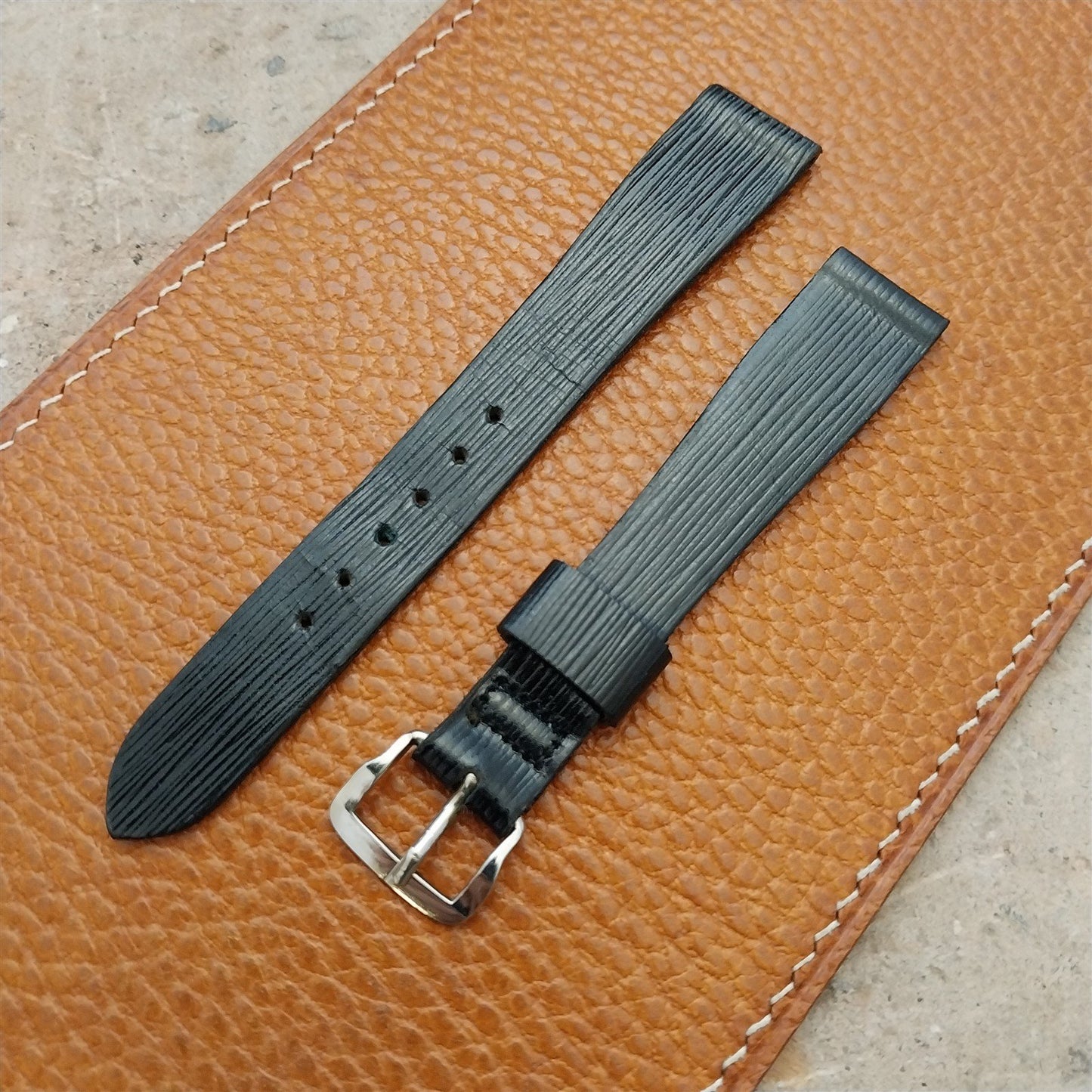 5/8" Bulova Caravelle Tapered Leather nos Unused 1970s Vintage Watch Band