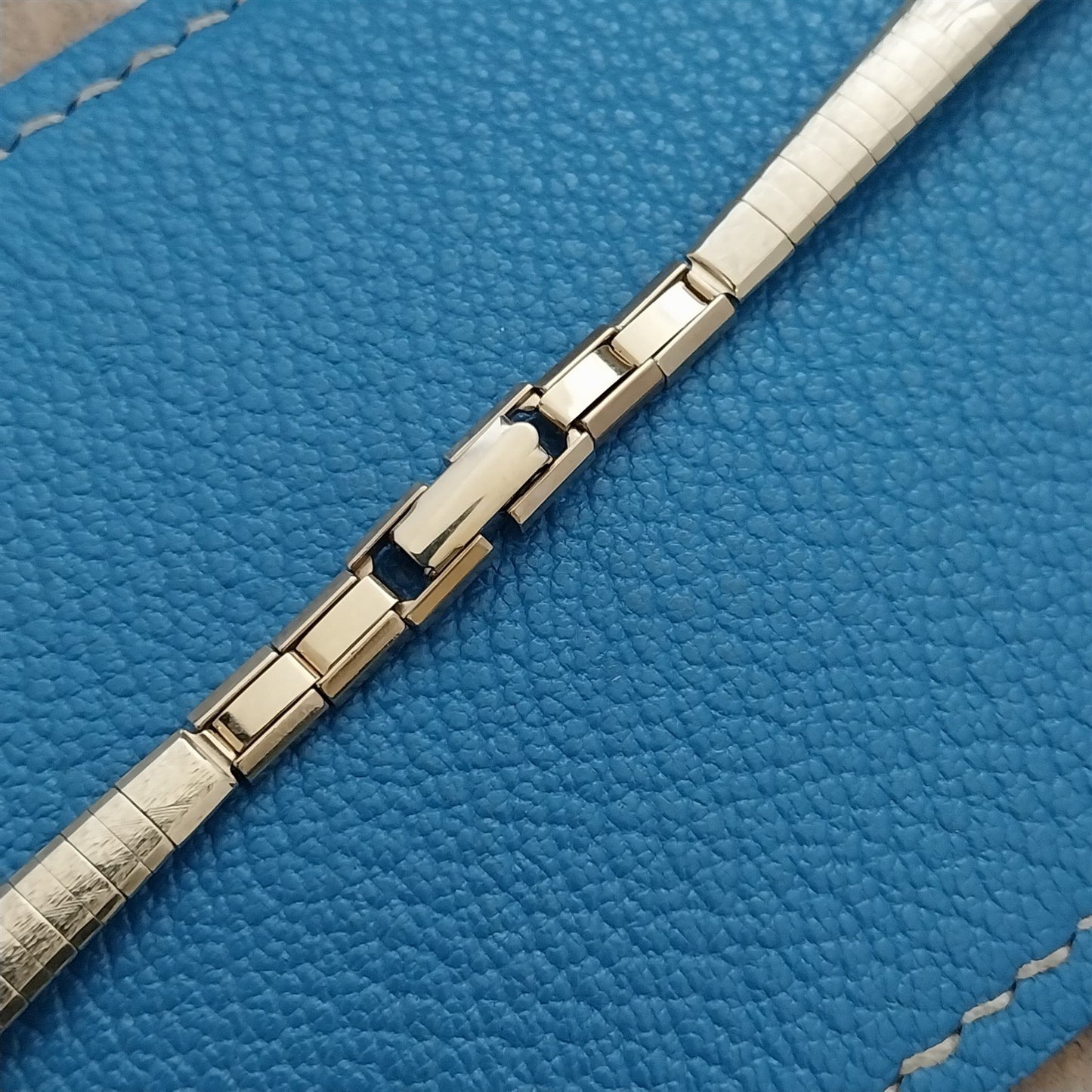 Gold-Filled Kreisler Fleur De Lis 1960s Ladies Vintage Cocktail Watch Band