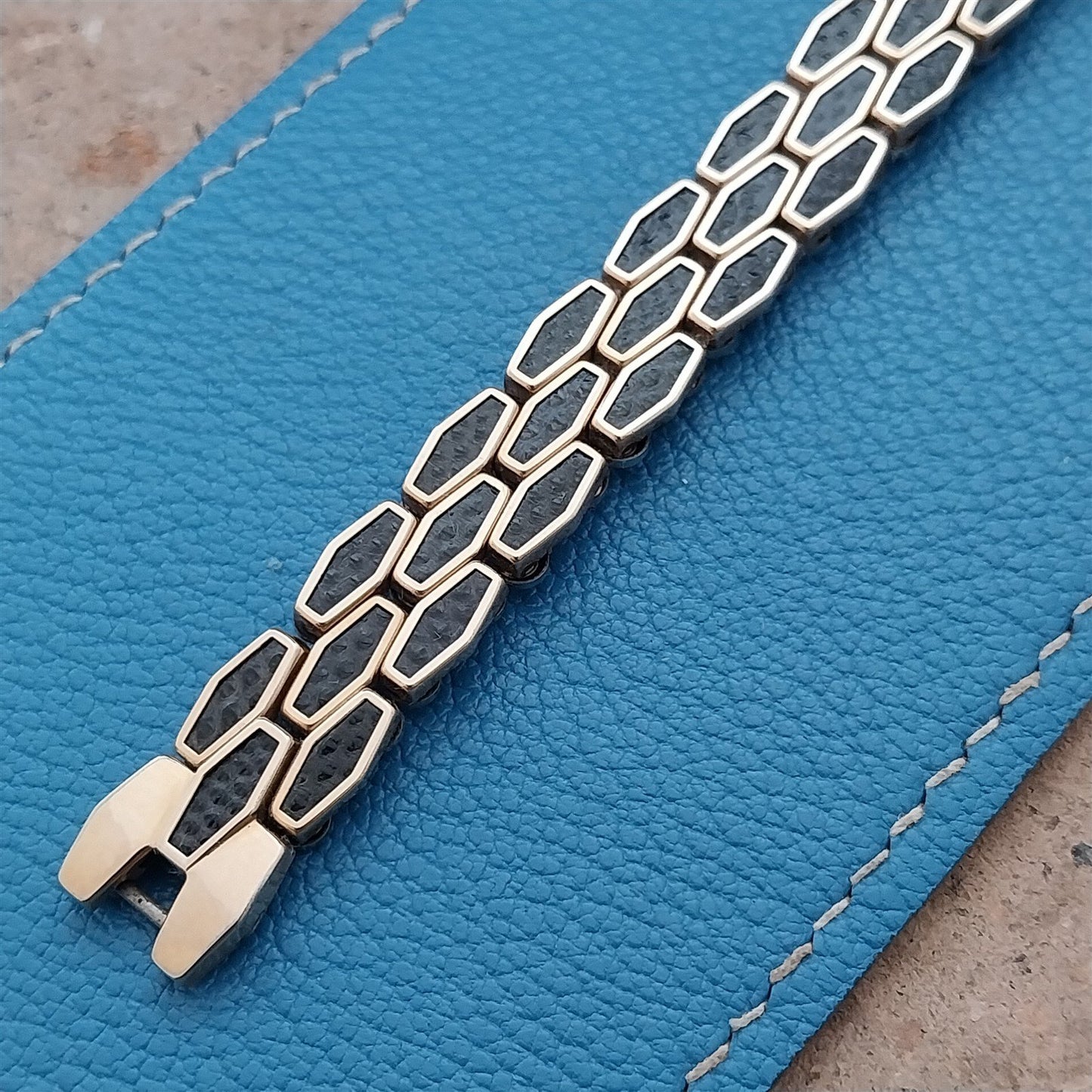 1950s Ladies Gold Filled & Lizard Apex Expansion Vintage Cocktail Watch Band