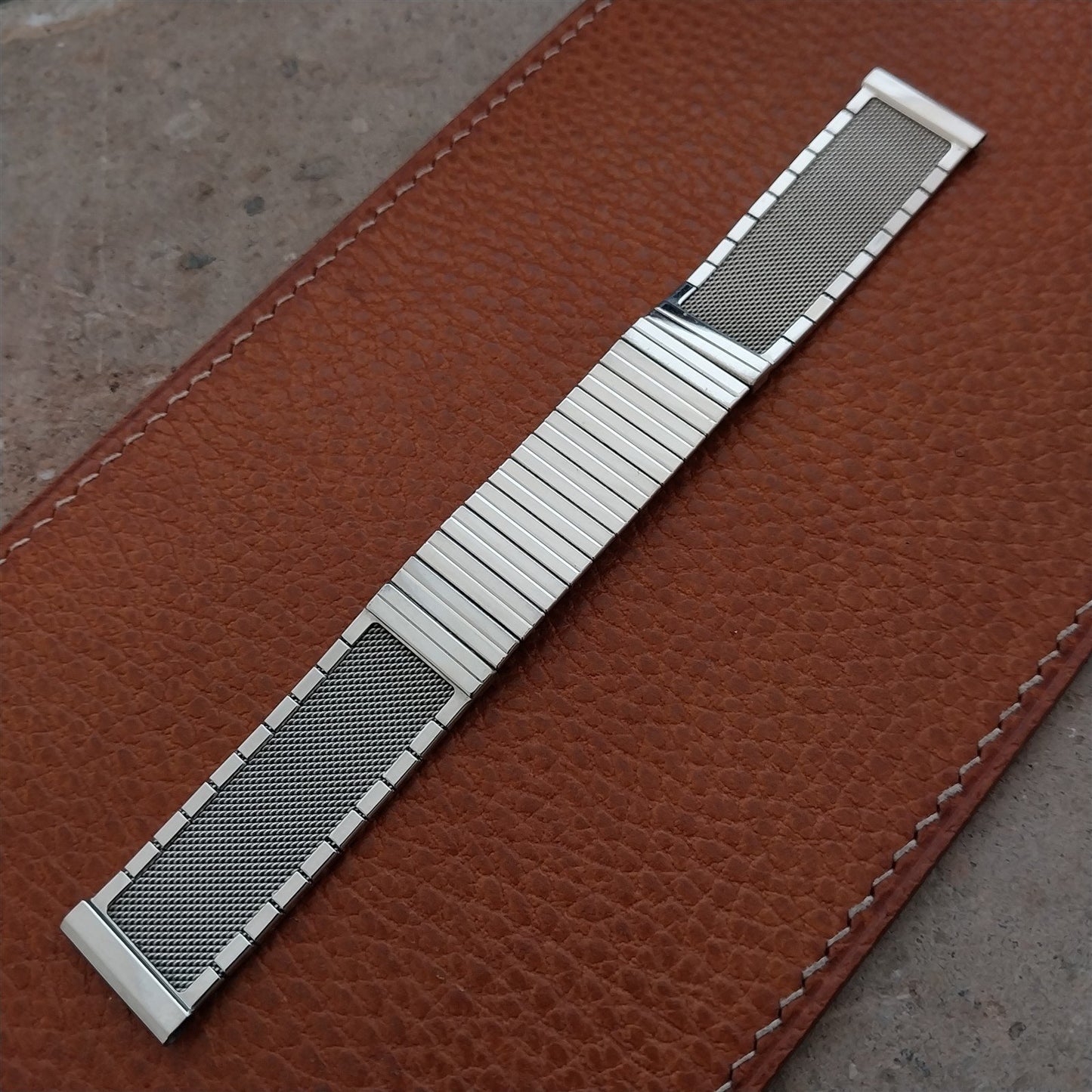 17.2mm 1950s Kreisler White Gold Filled Mesh Unused Vintage Watch Band
