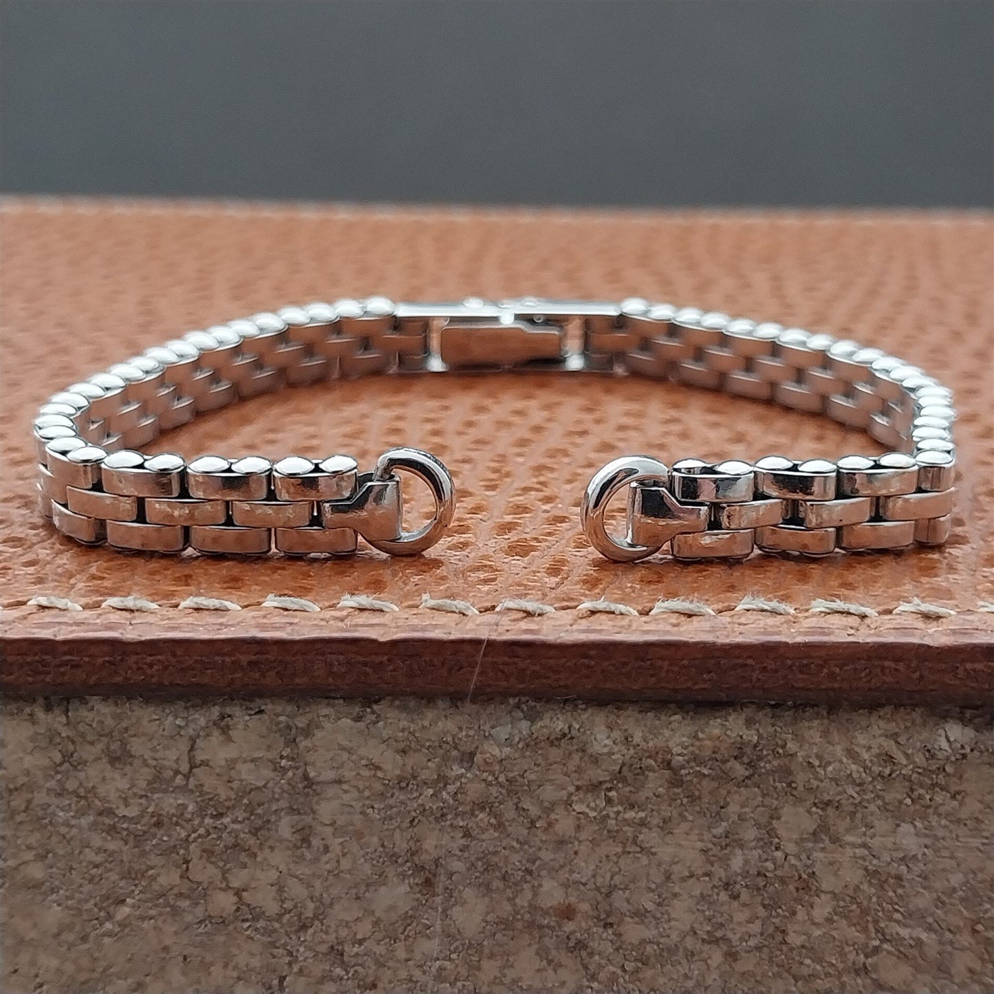 White Gold-Fill Ladies Mesh Kreisler 1950s Unused Vintage Cocktail Watch Band