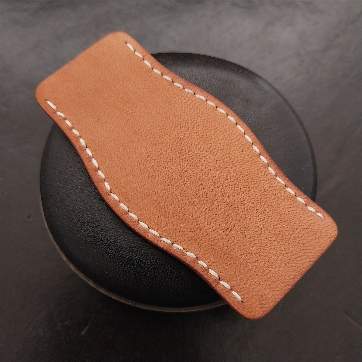 20mm Vintage Style Saddle Leather USA Made Bund Pad